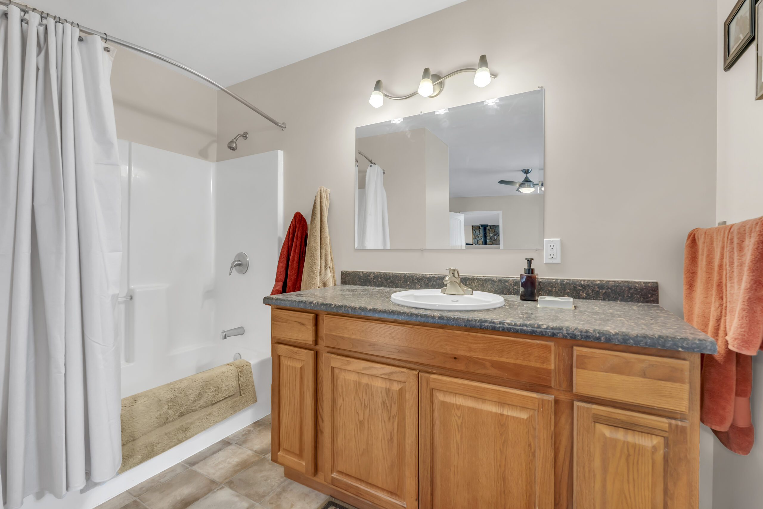 1911 Stewart Road Cawston V0X 1C1