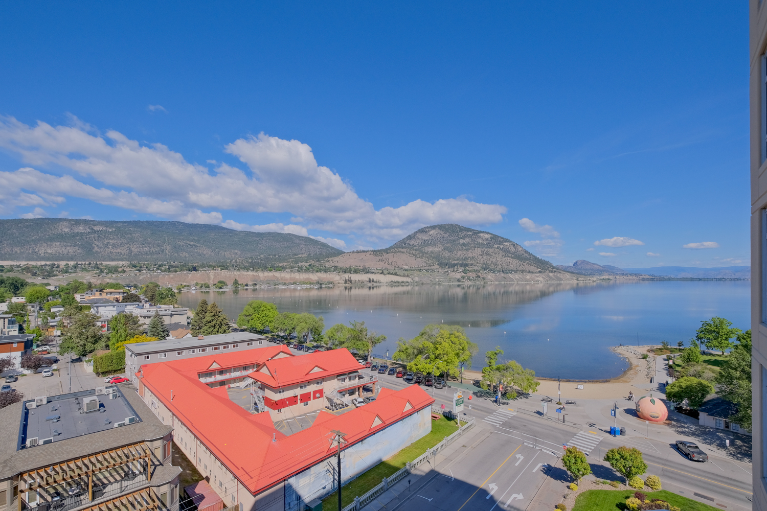 160 Lakeshore Drive 1007 Penticton V2A 9C2