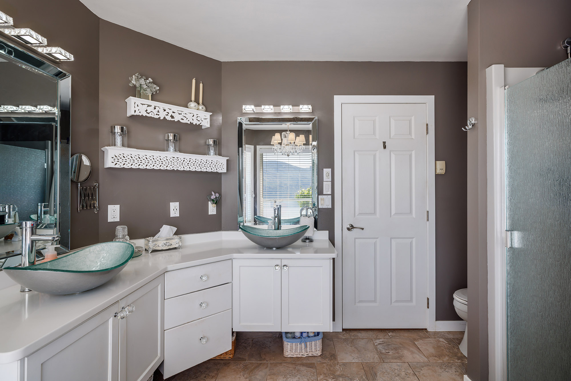 5273 Sutherland Road Peachland V0H 1X2