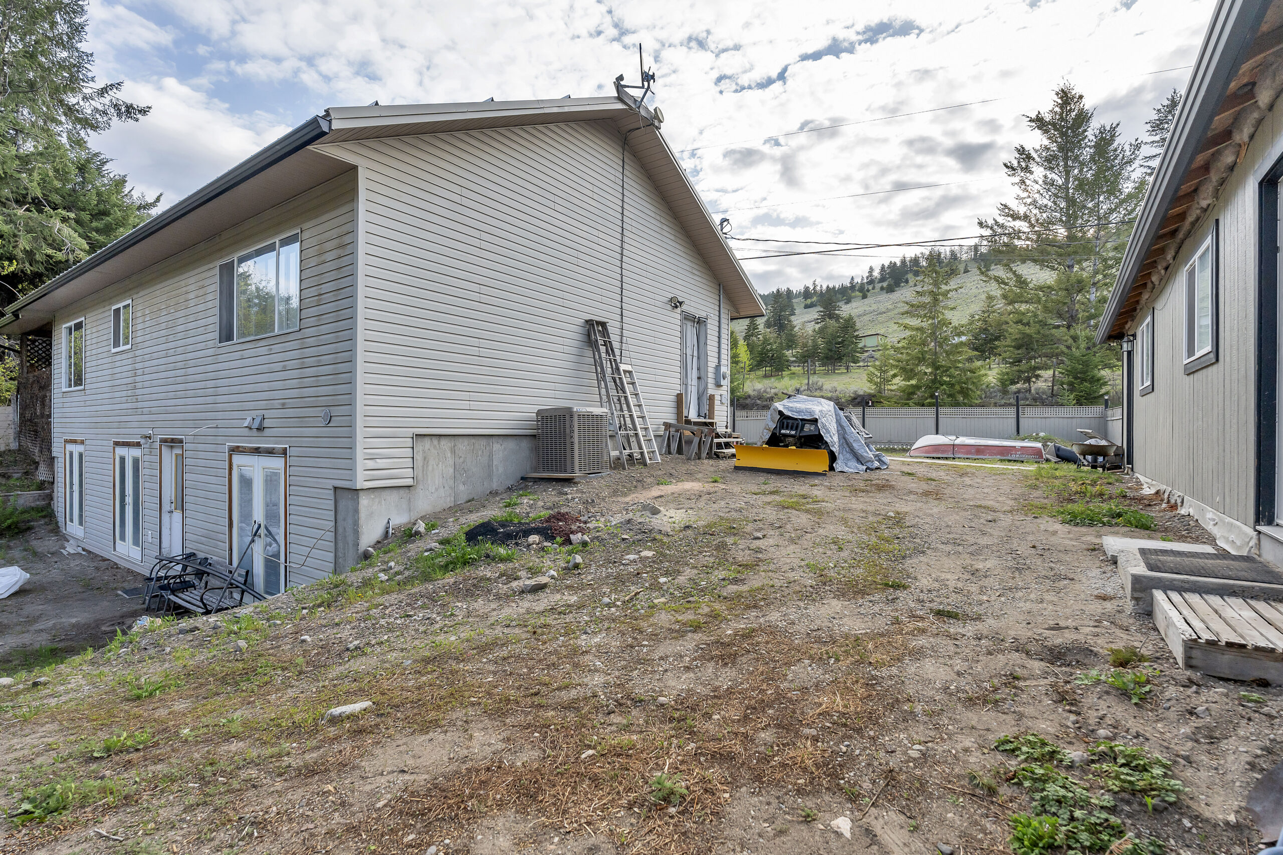 523 Grand Oro Road Kaleden V0H 1K0