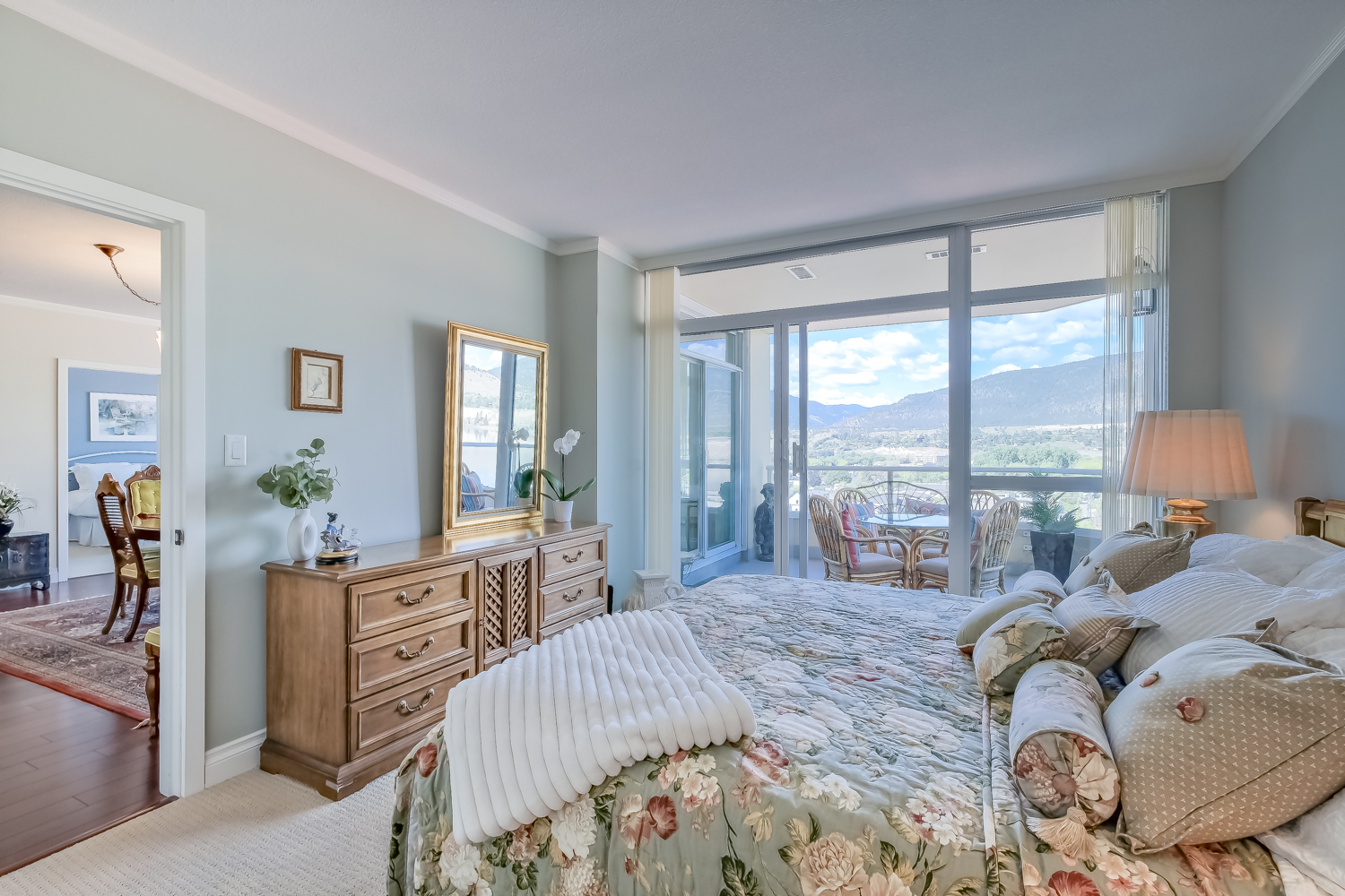 160 Lakeshore Drive 1007 Penticton V2A 9C2
