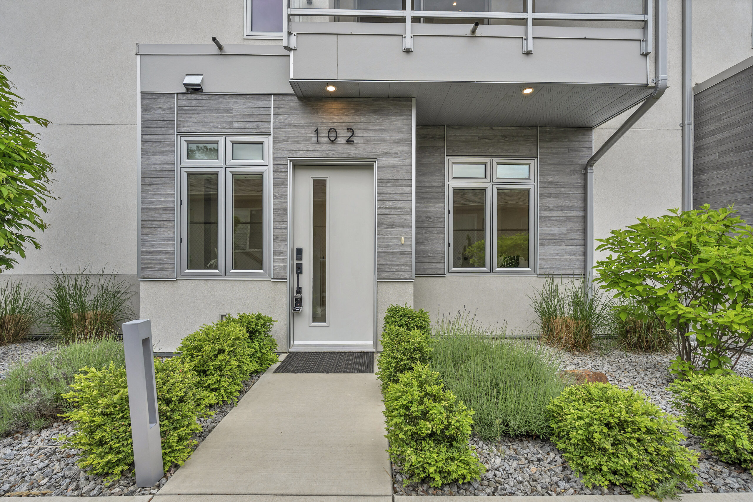 222 Lee Avenue 102 Penticton V2A 0G2