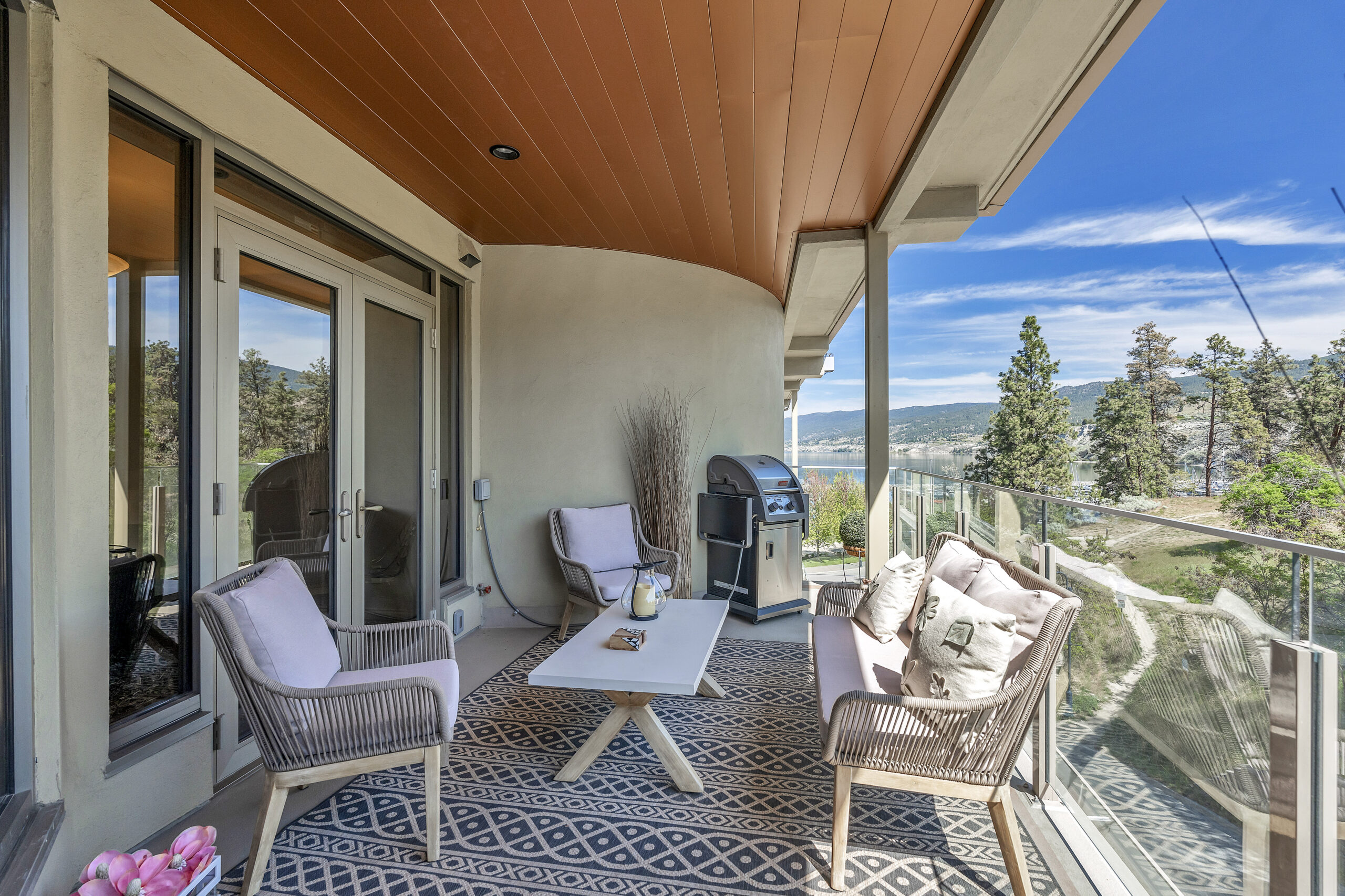 606 Marina Way 606 Penticton V2A 1H4