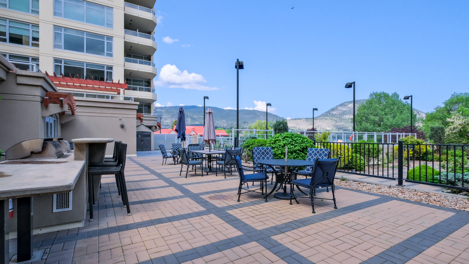 160 Lakeshore Drive 1007 Penticton V2A 9C2