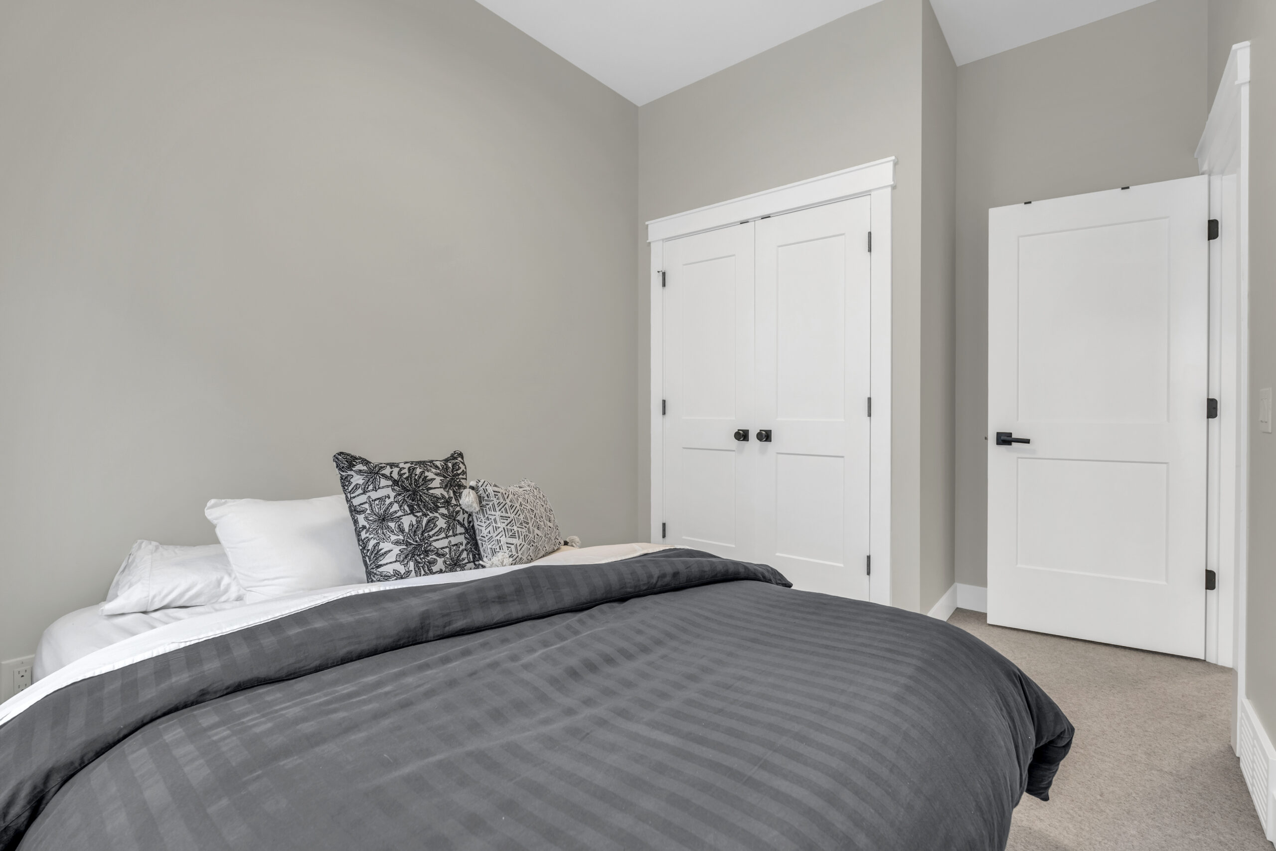 222 Lee Avenue 102 Penticton V2A 0G2