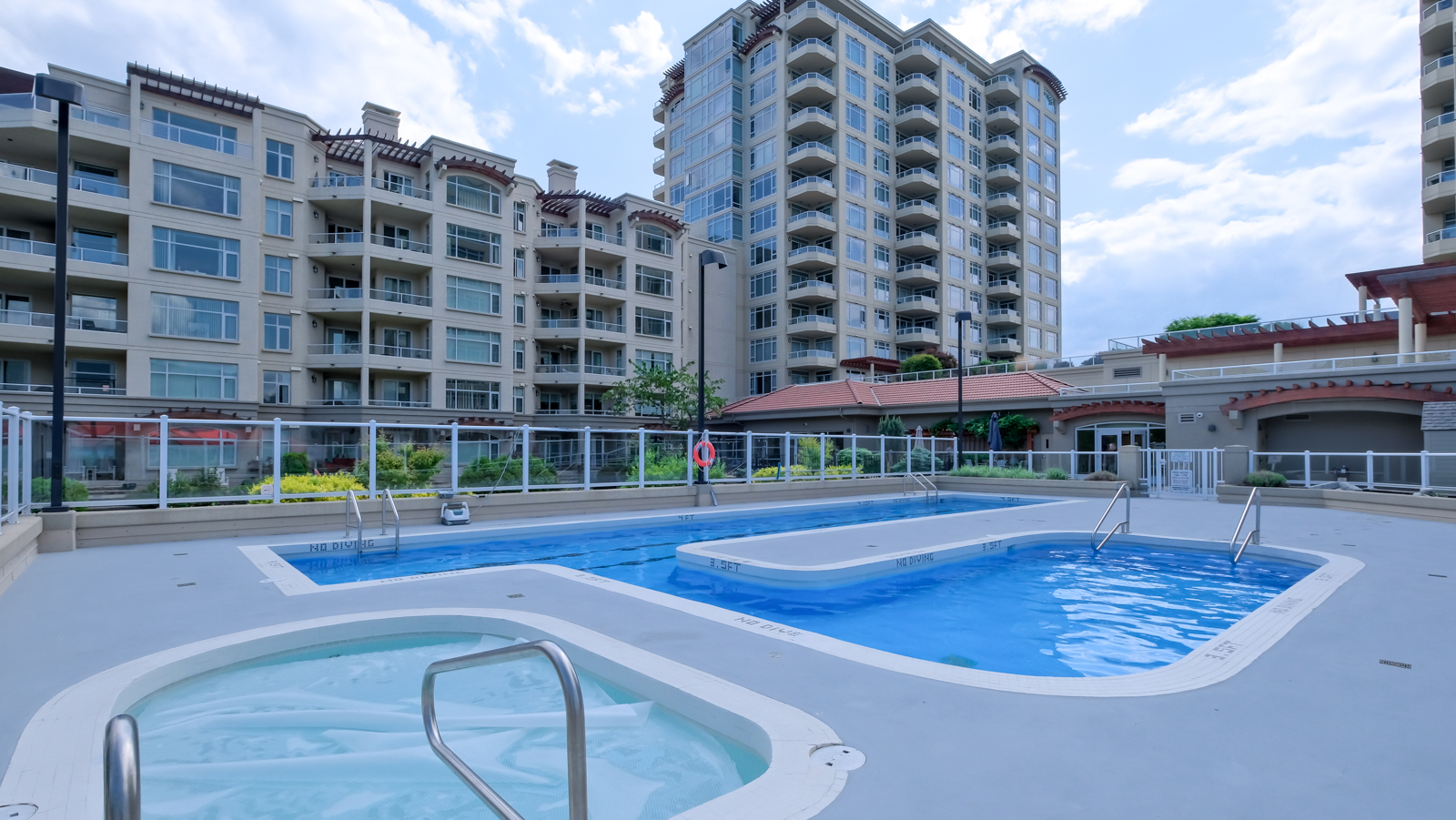 160 Lakeshore Drive 1007 Penticton V2A 9C2