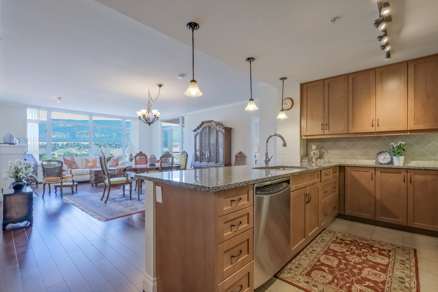 160 Lakeshore Drive 1007 Penticton V2A 9C2