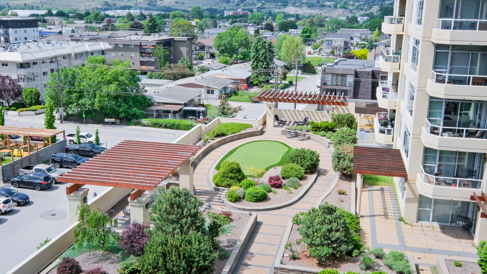 160 Lakeshore Drive 1007 Penticton V2A 9C2