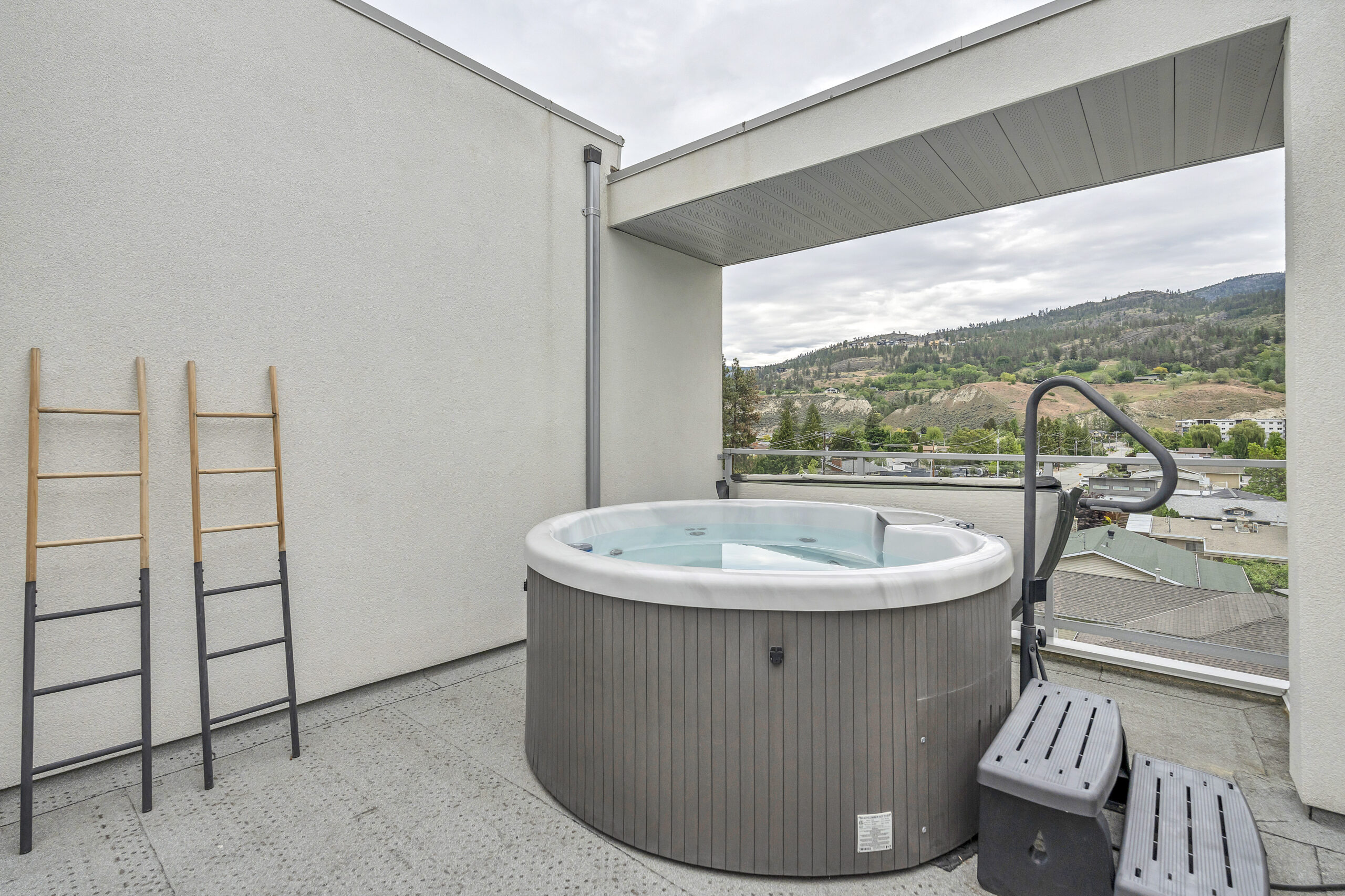 222 Lee Avenue 102 Penticton V2A 0G2