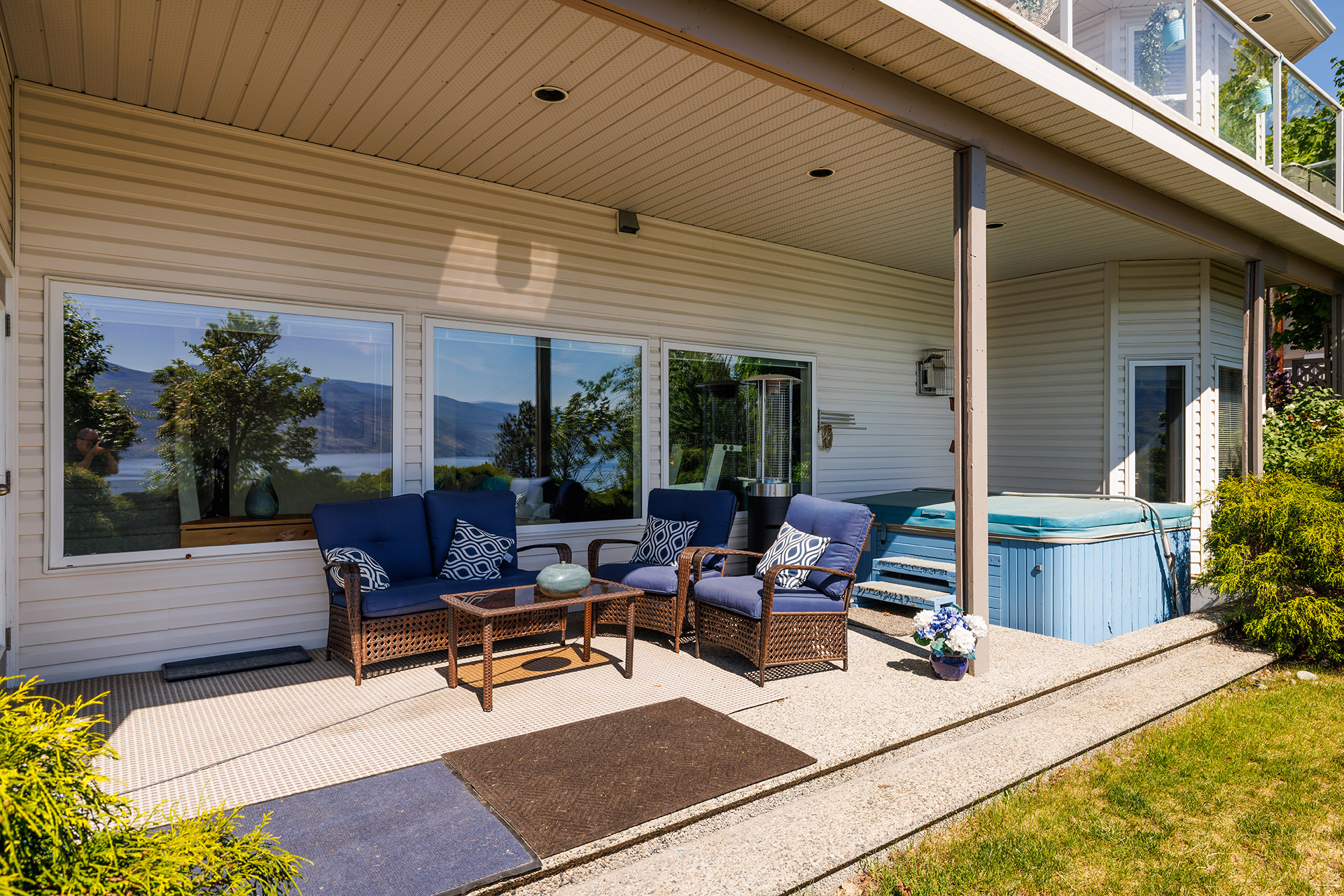 5273 Sutherland Road Peachland V0H 1X2