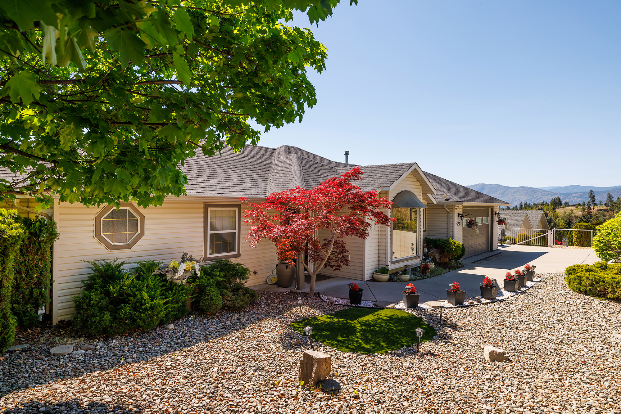 5273 Sutherland Road Peachland V0H 1X2