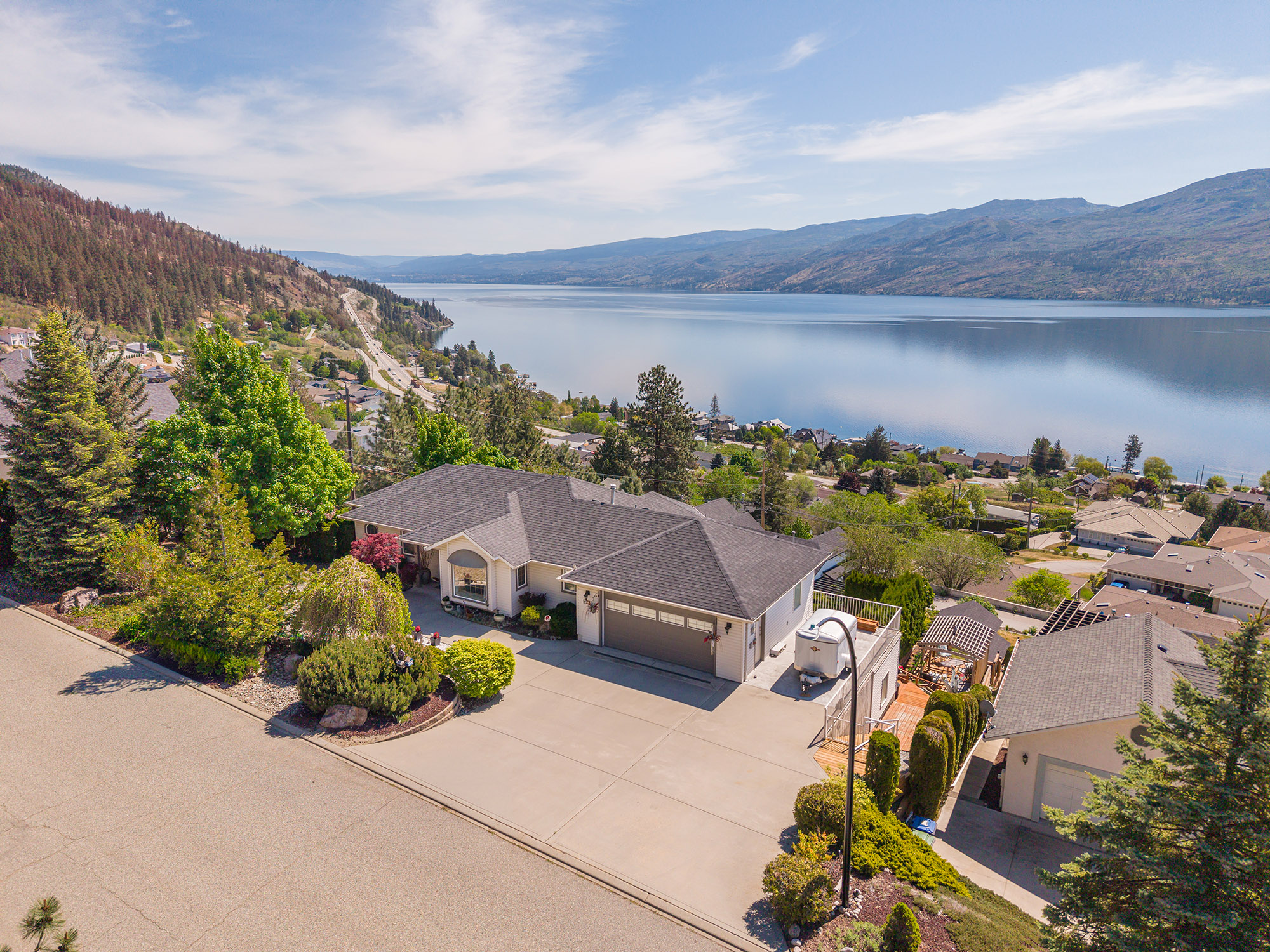 5273 Sutherland Road Peachland V0H 1X2
