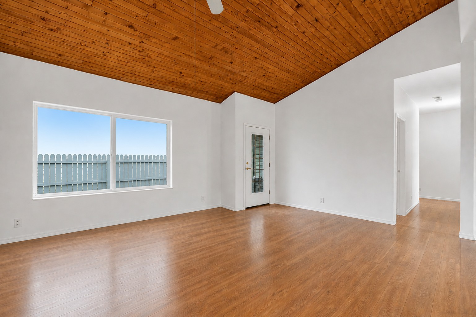 523 Grand Oro Road Kaleden V0H 1K0