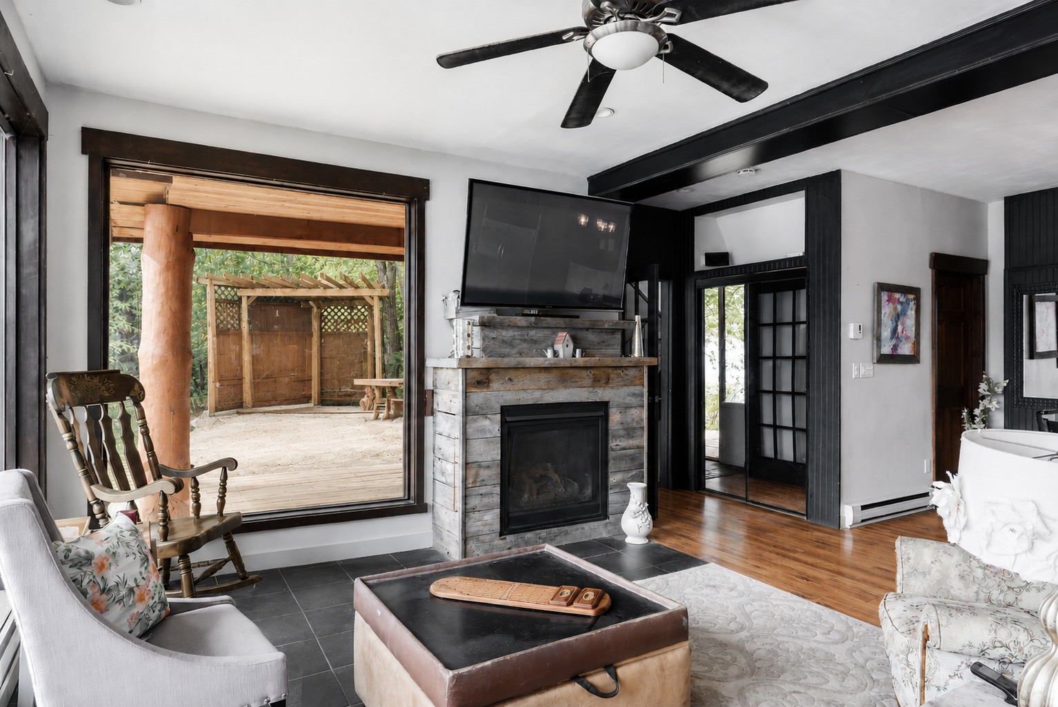 6261 Renfrew Road Peachland V0H 1X7