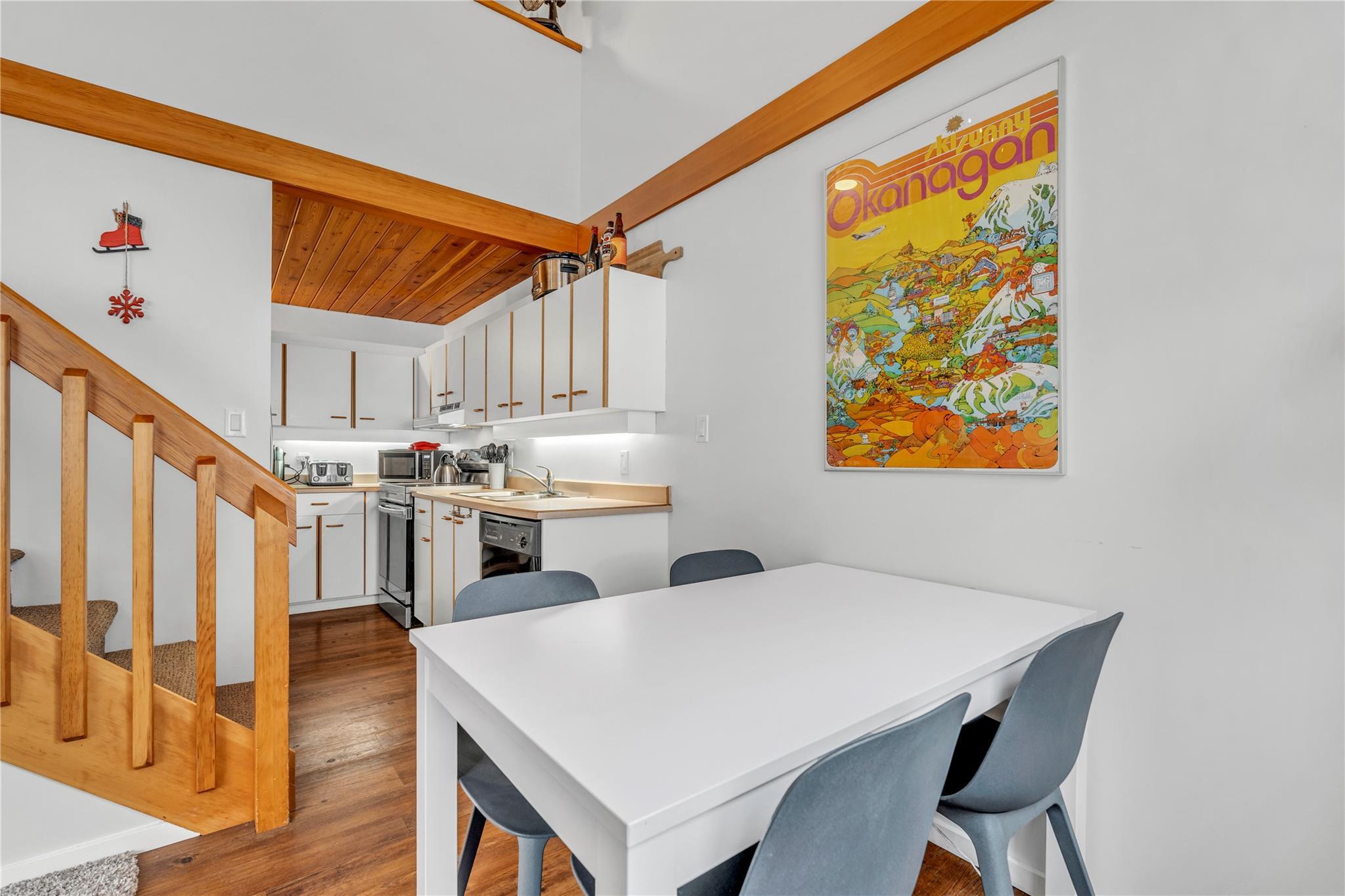 156 Clearview Crescent 101 Apex Mountain V2A 0E2
