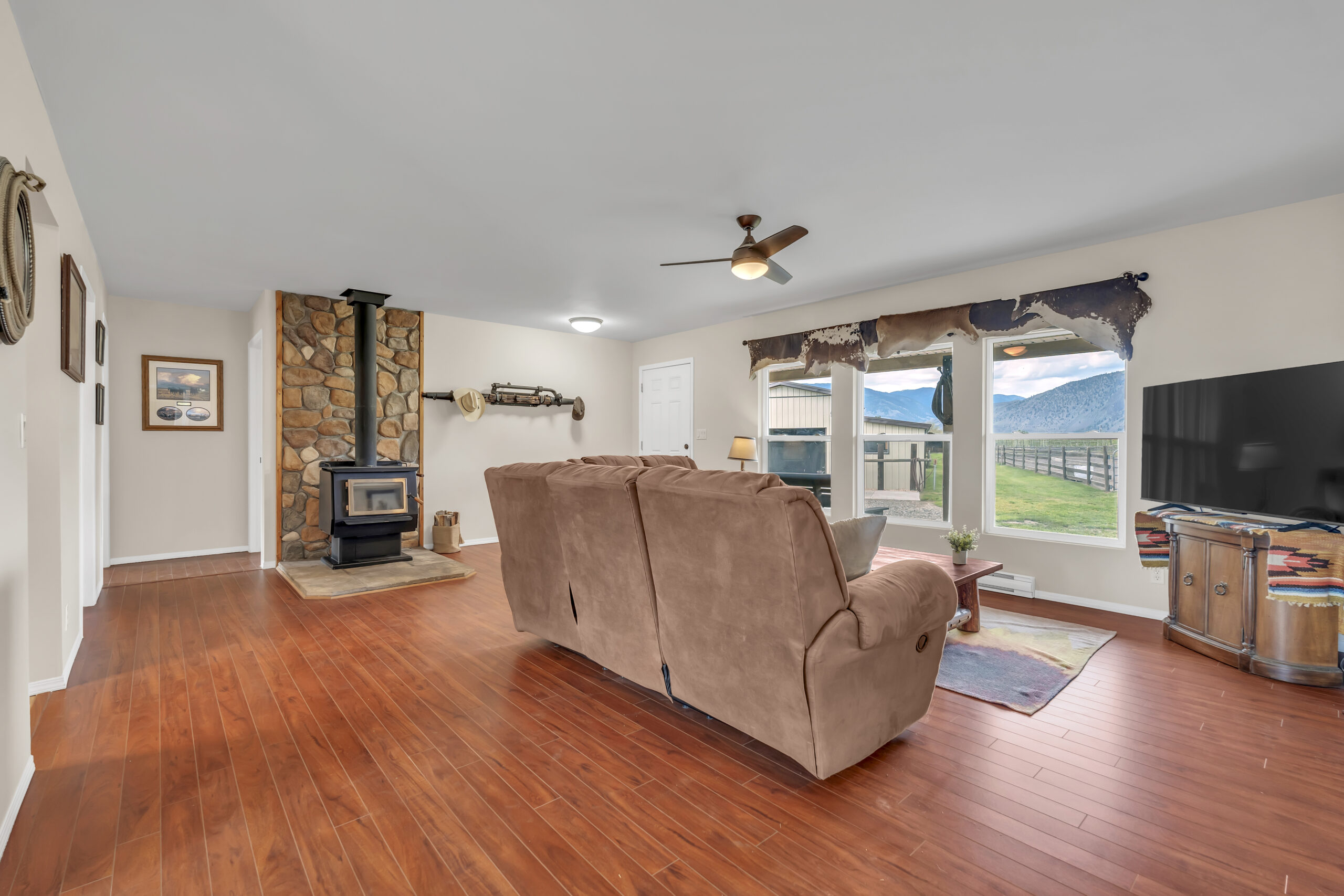 1911 Stewart Road Cawston V0X 1C1
