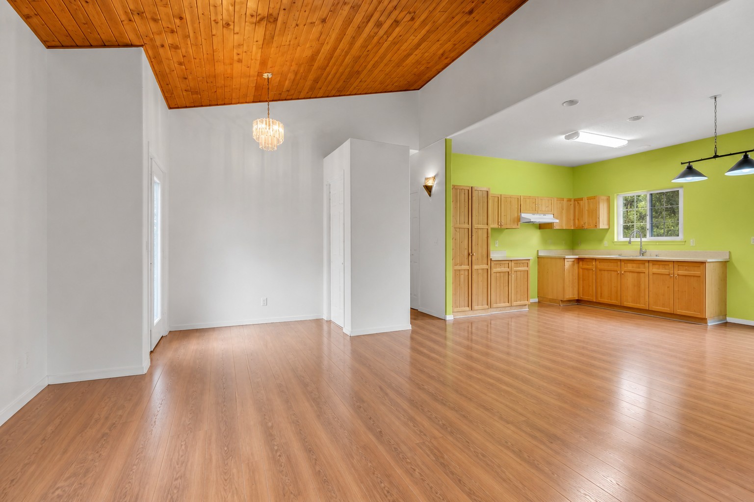 523 Grand Oro Road Kaleden V0H 1K0
