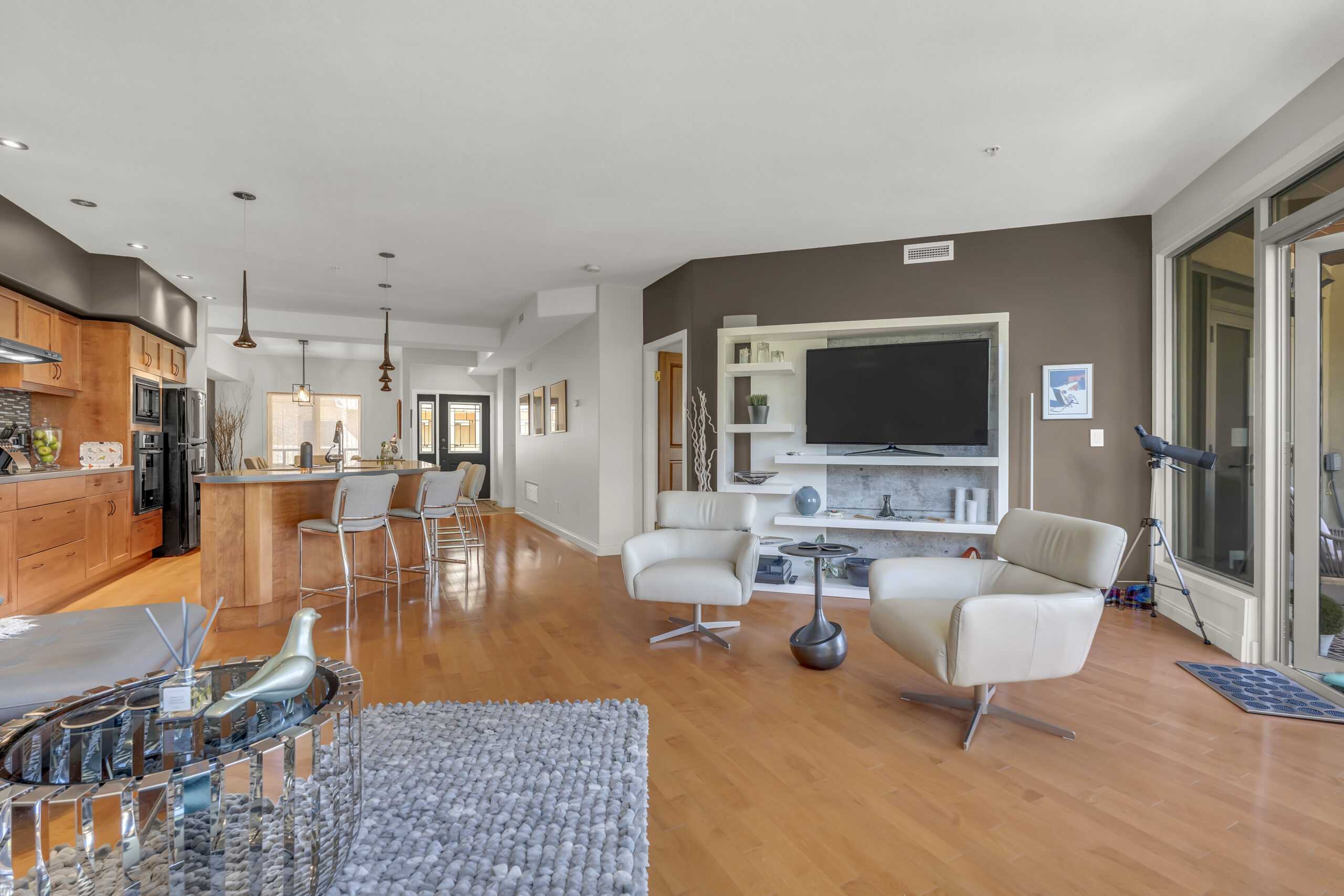 606 Marina Way 606 Penticton V2A 1H4