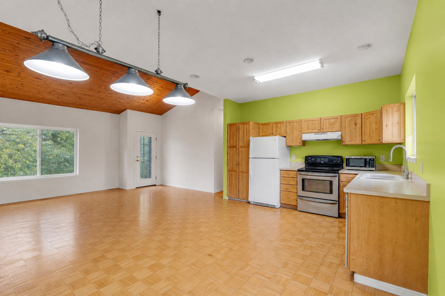 523 Grand Oro Road Kaleden V0H 1K0