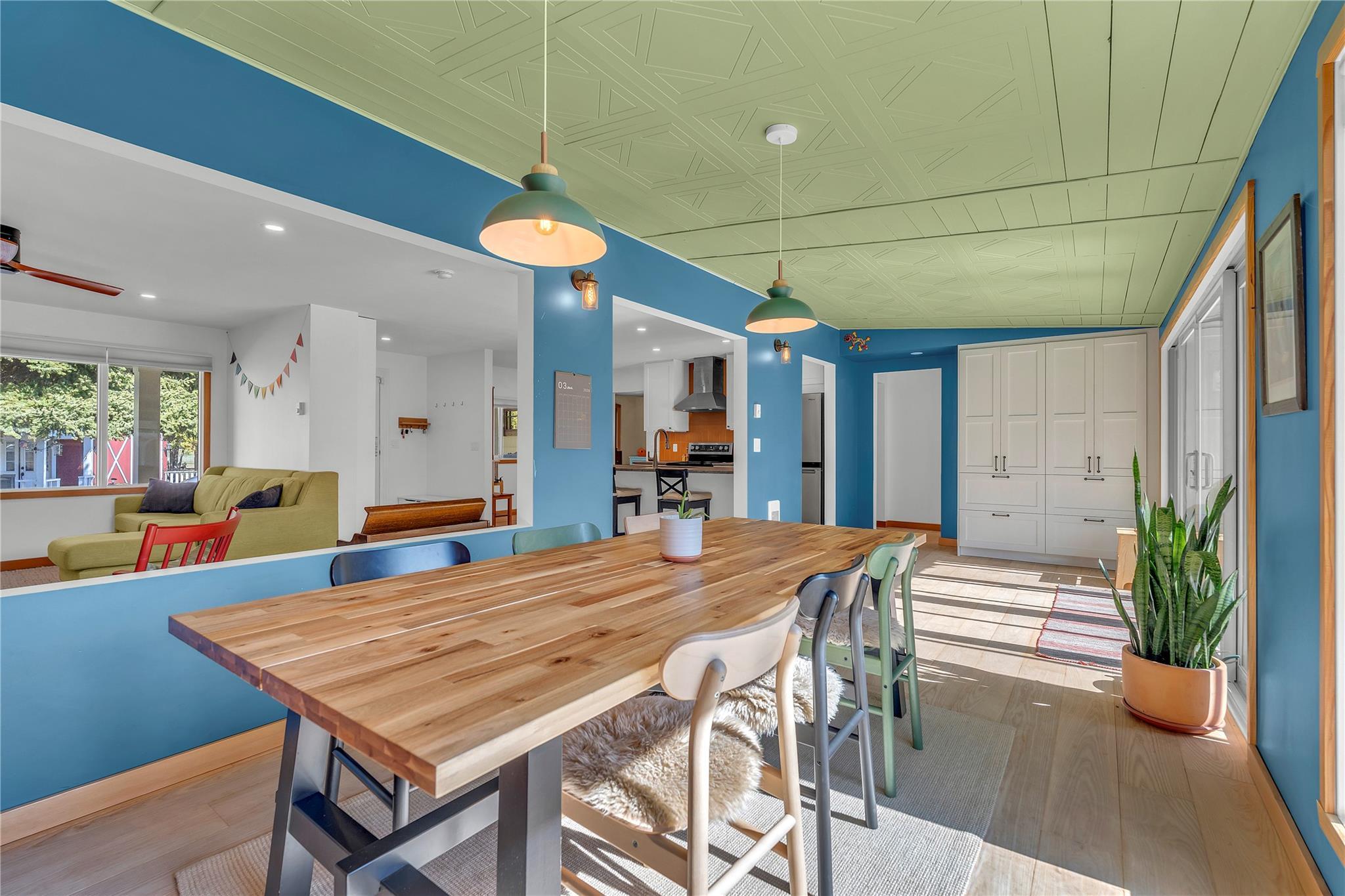 212 Carr Crescent Oliver V0H 1T5