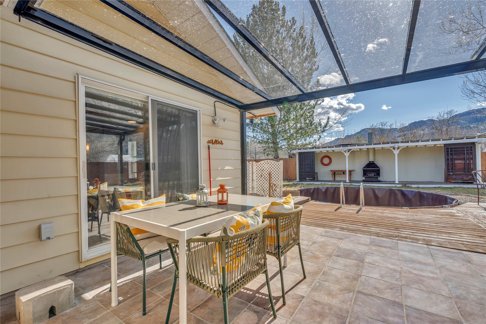 212 Carr Crescent Oliver V0H 1T5