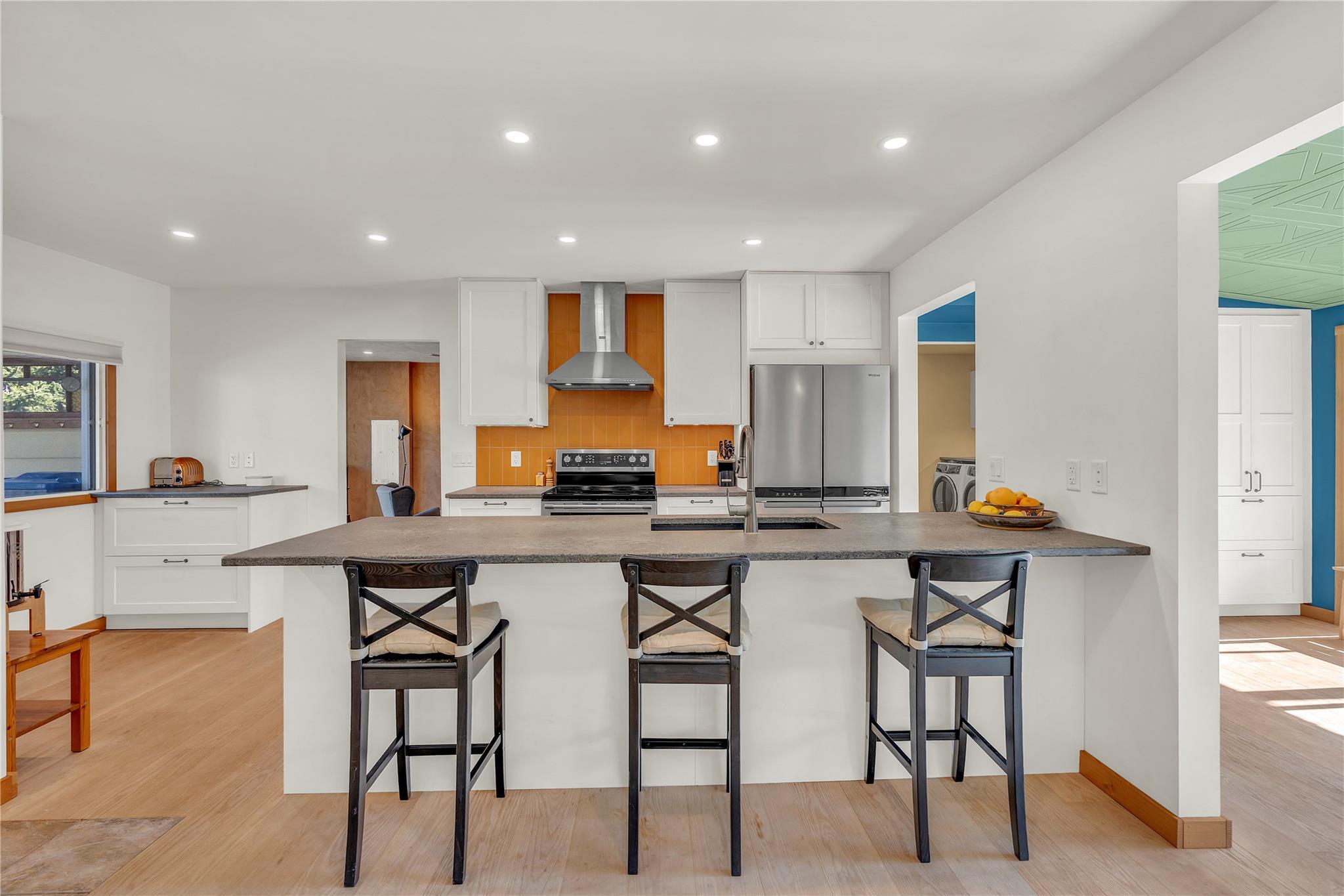 212 Carr Crescent Oliver V0H 1T5