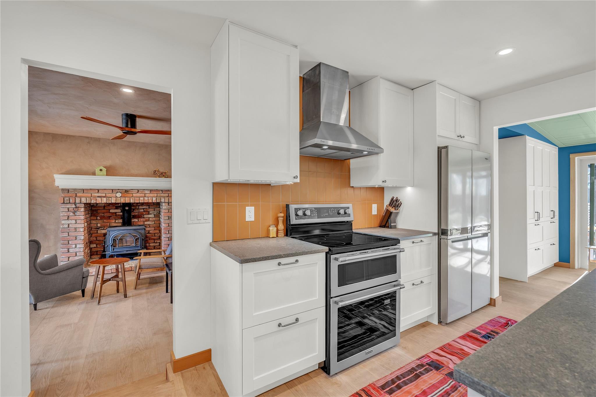 212 Carr Crescent Oliver V0H 1T5