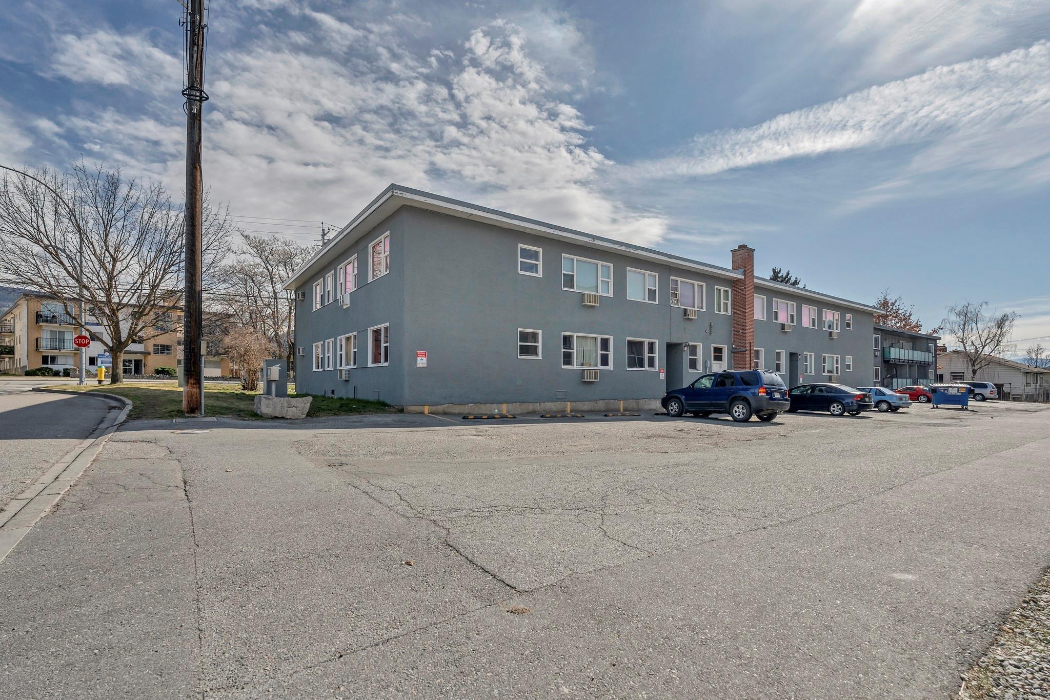 909 Fairview Road Penticton V2A 5Z1
