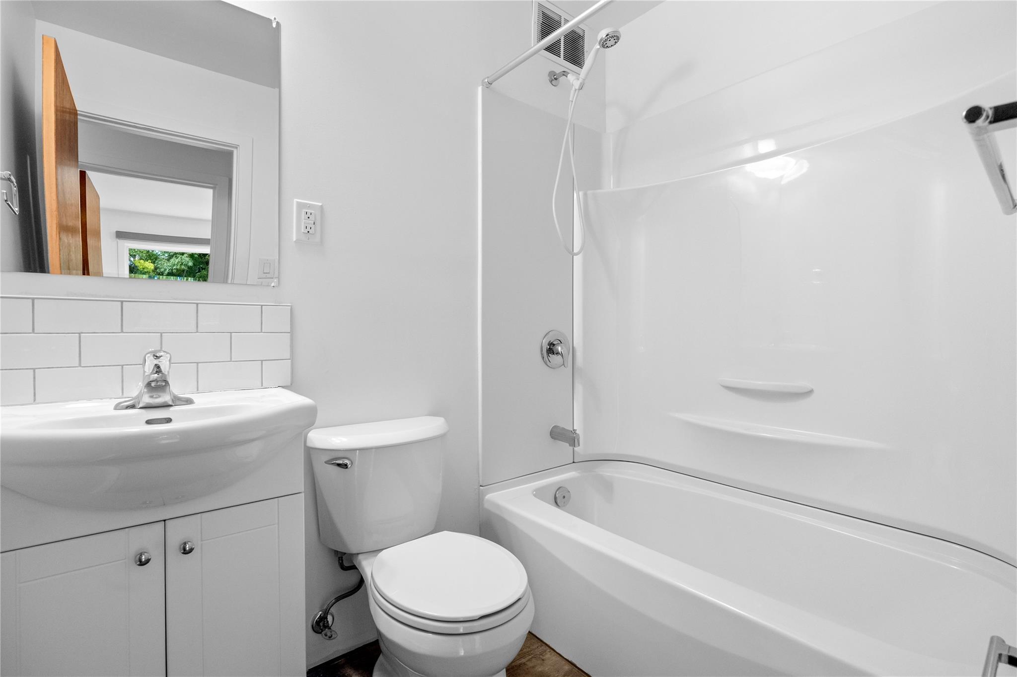 909 Fairview Road Penticton V2A 5Z1