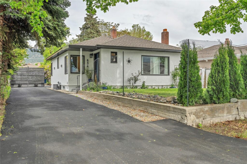 634 Latimer Street Penticton V2A 5R6