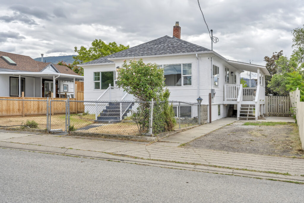 460 Penticton Avenue Penticton V2A 2M6