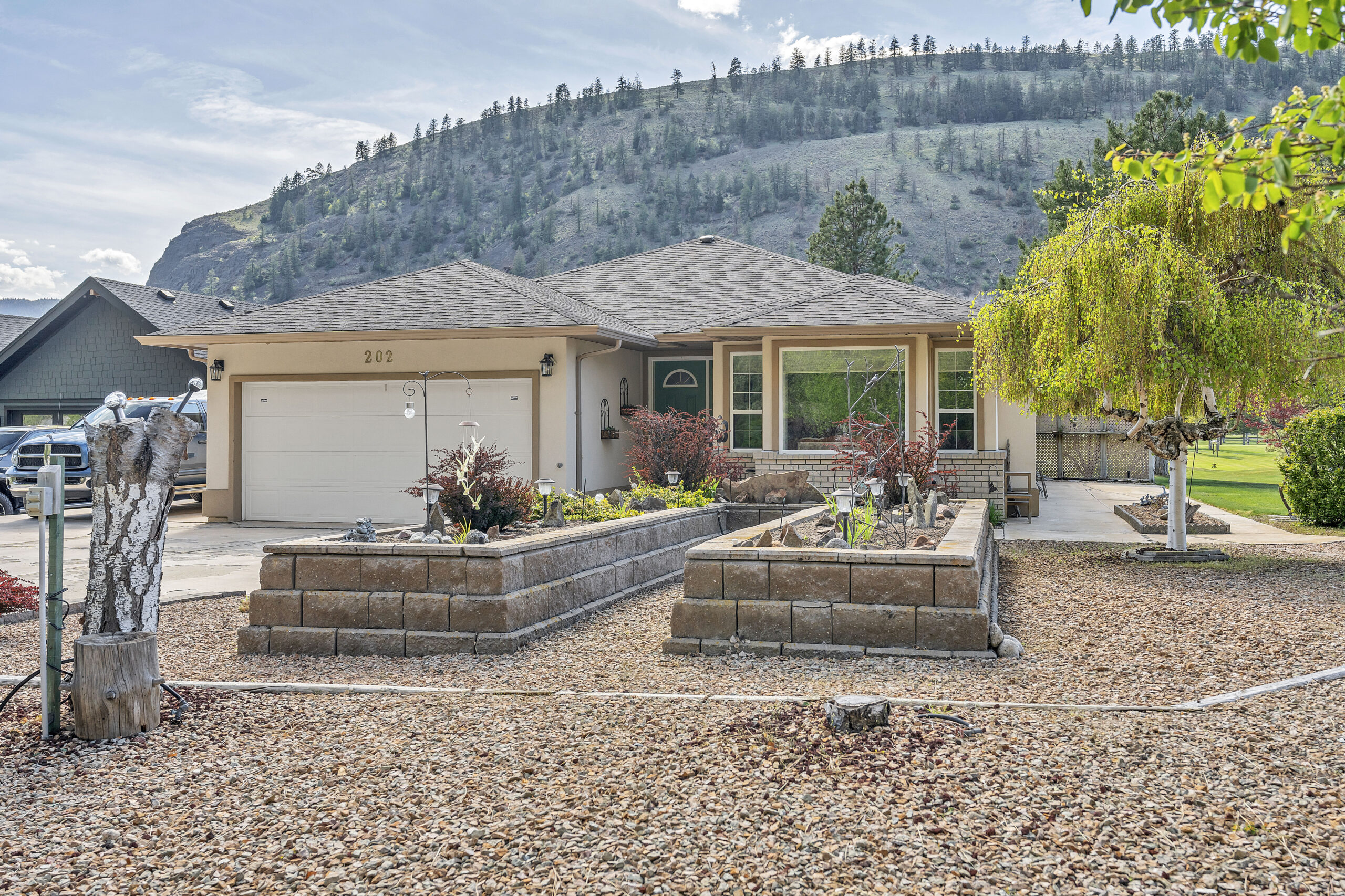202 Range Road Kaleden V0H 1K0
