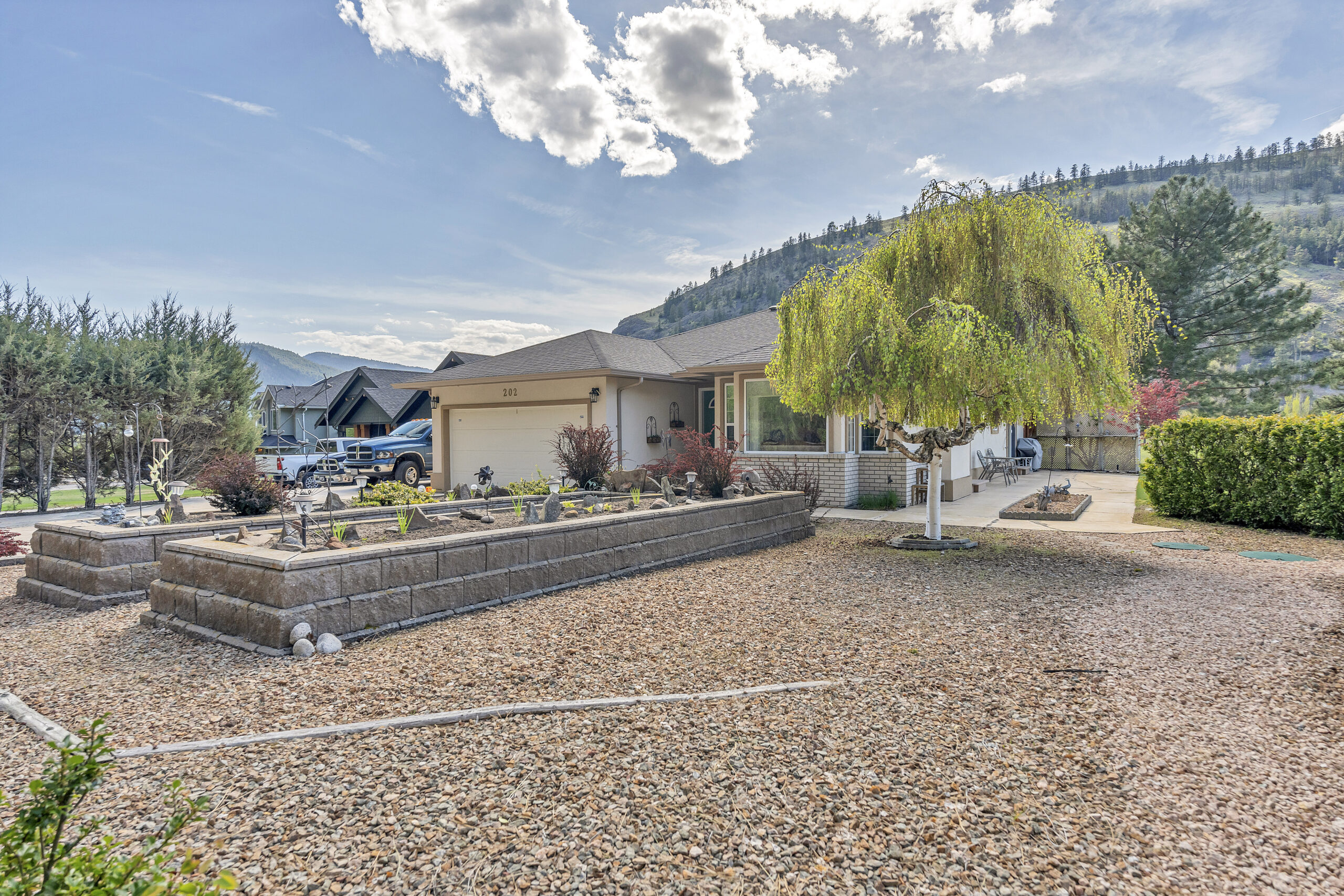 202 Range Road Kaleden V0H 1K0