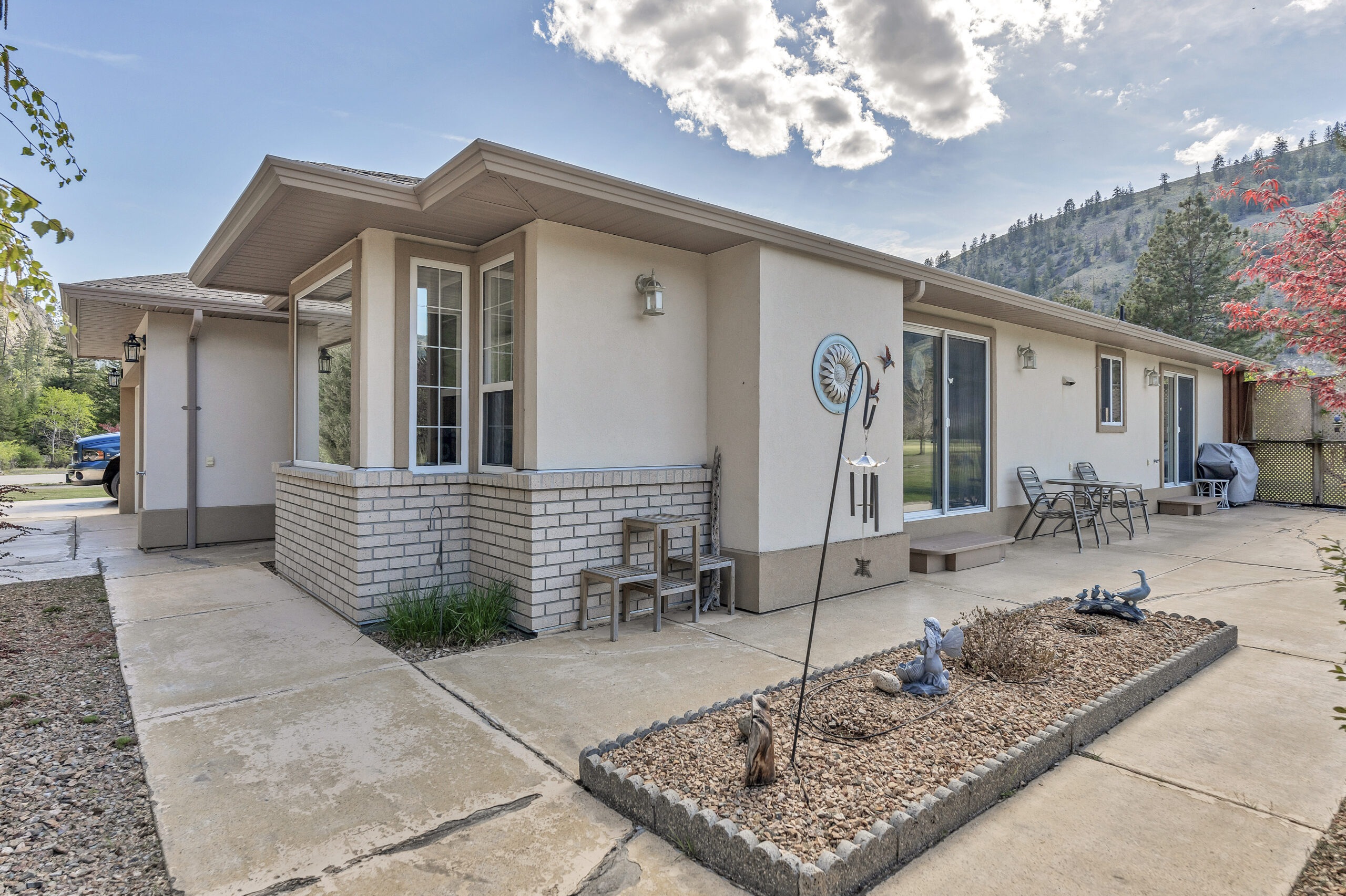 202 Range Road Kaleden V0H 1K0