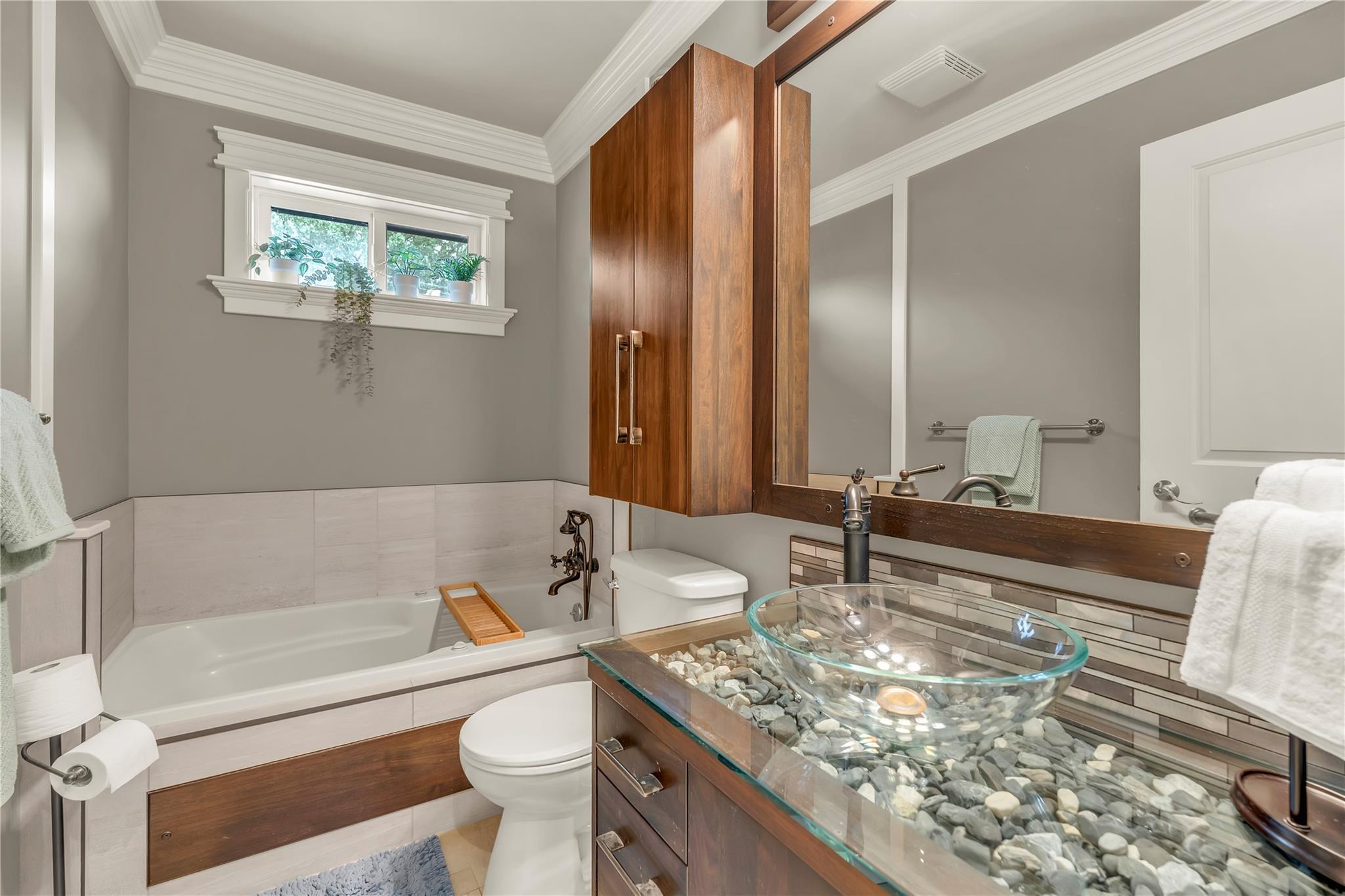 2301 Tait Street Summerland V0H 1Z4