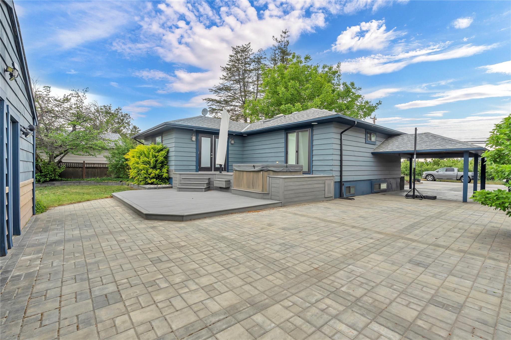 2301 Tait Street Summerland V0H 1Z4