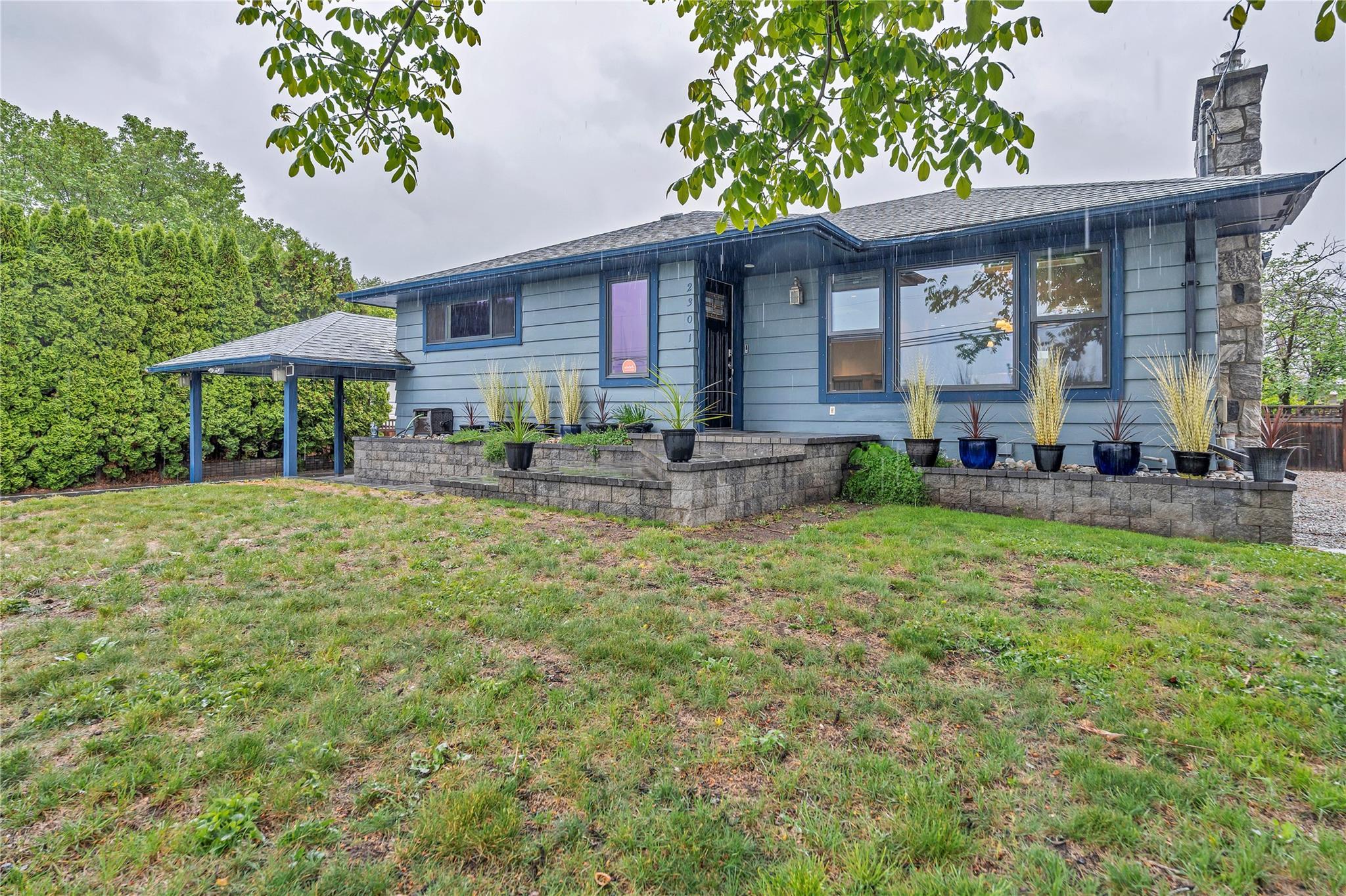 2301 Tait Street Summerland V0H 1Z4
