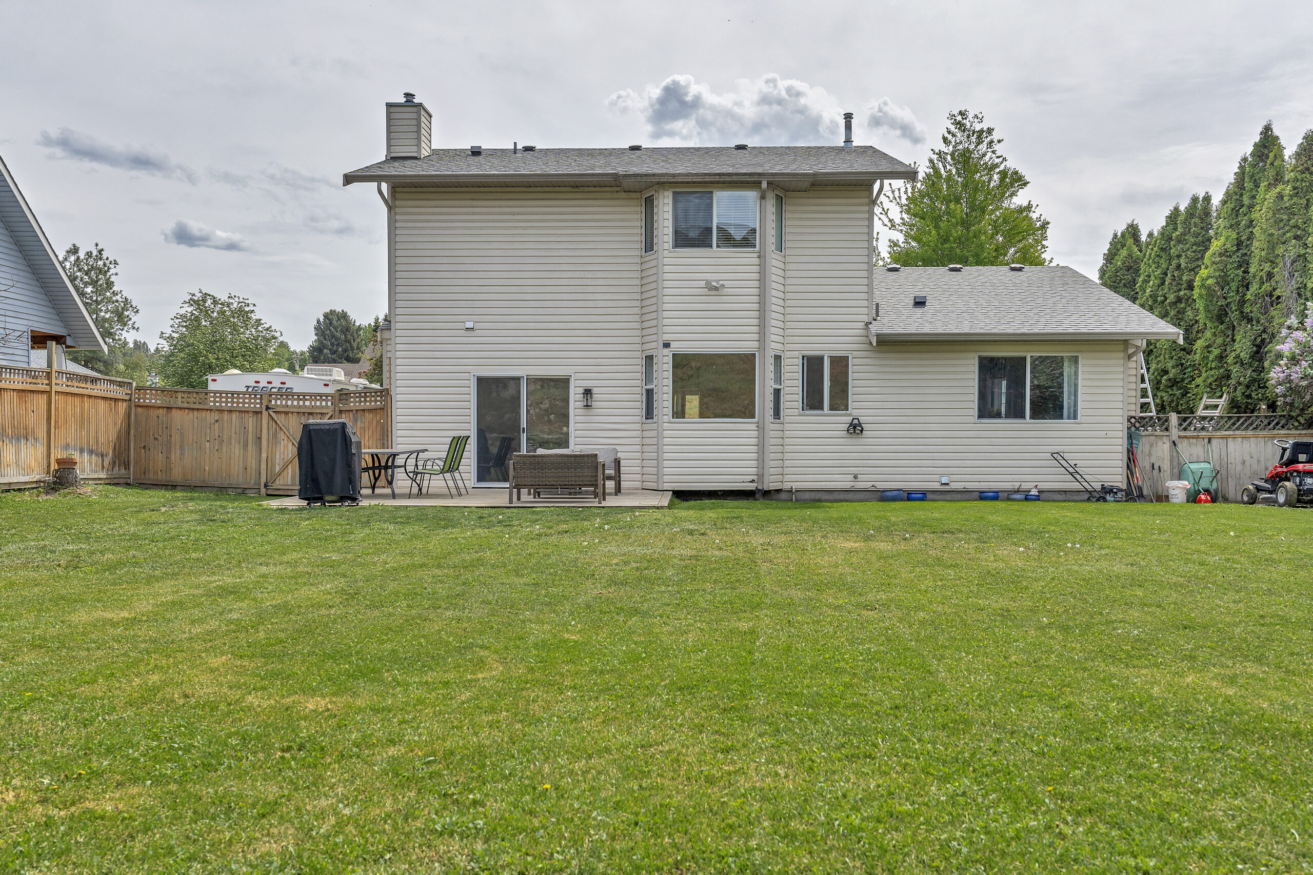 755 Wiseman Place Naramata V0H 1N1