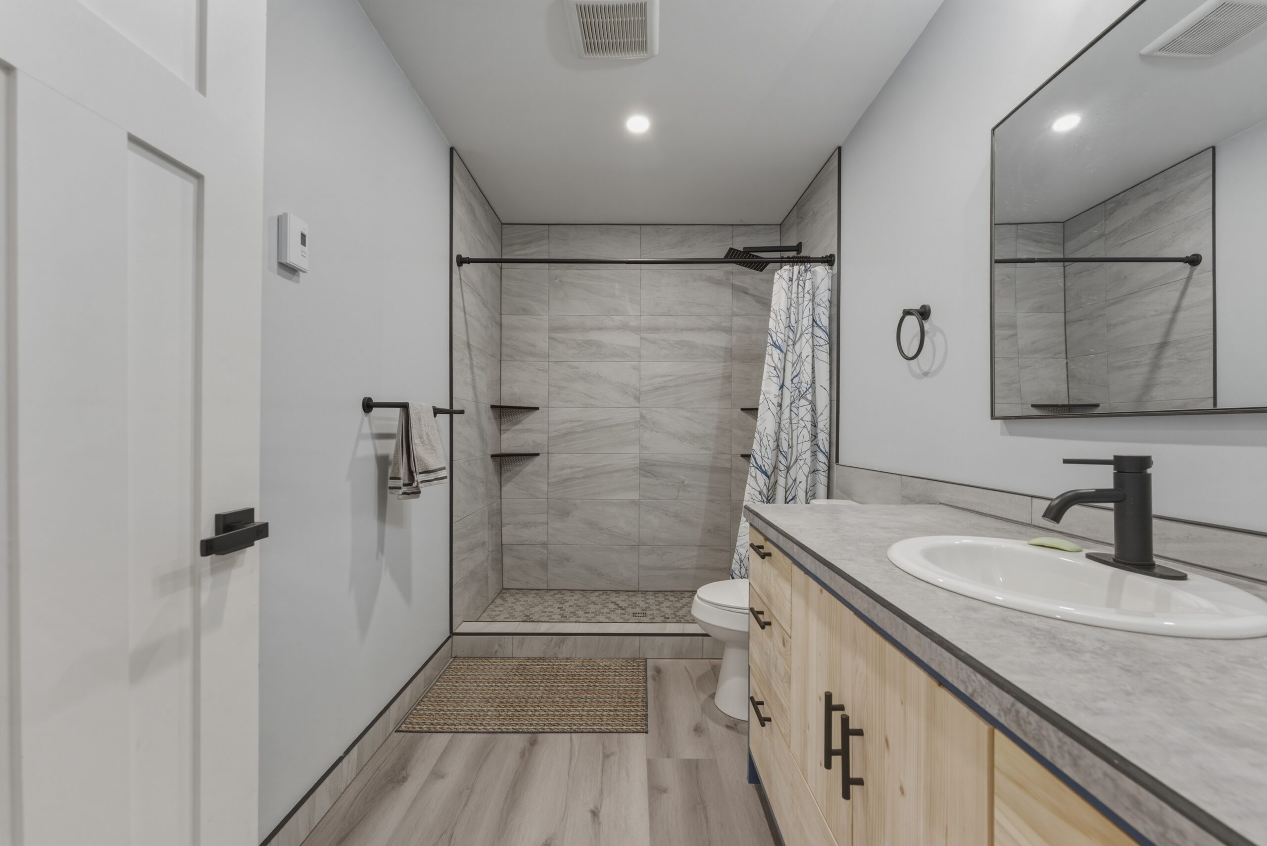 784 Wood Road Kelowna V1Z 3V6