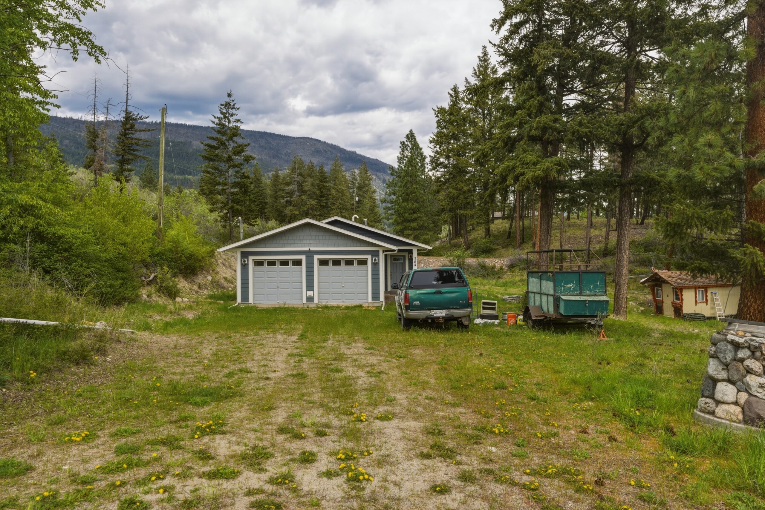 784 Wood Road Kelowna V1Z 3V6