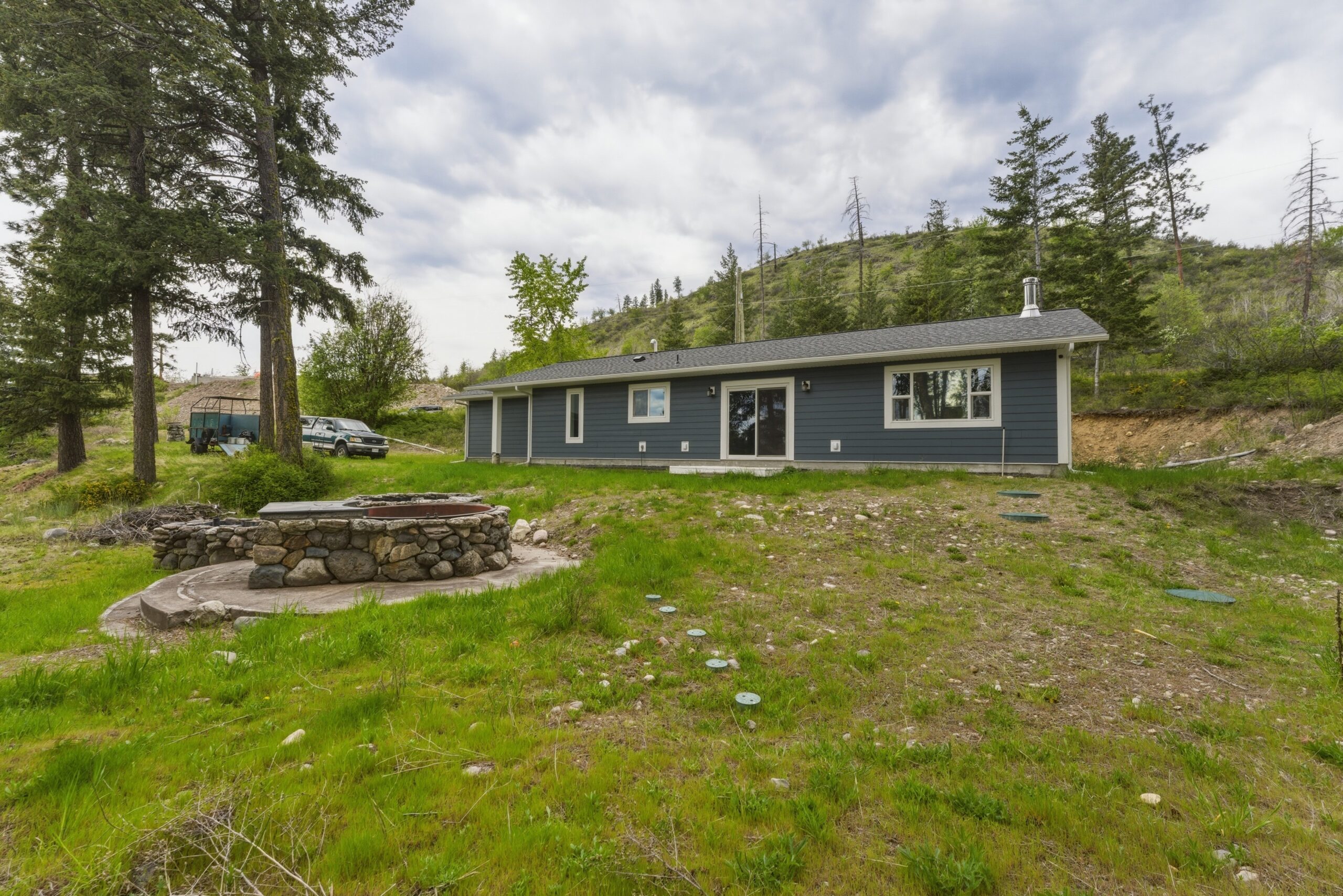 784 Wood Road Kelowna V1Z 3V6