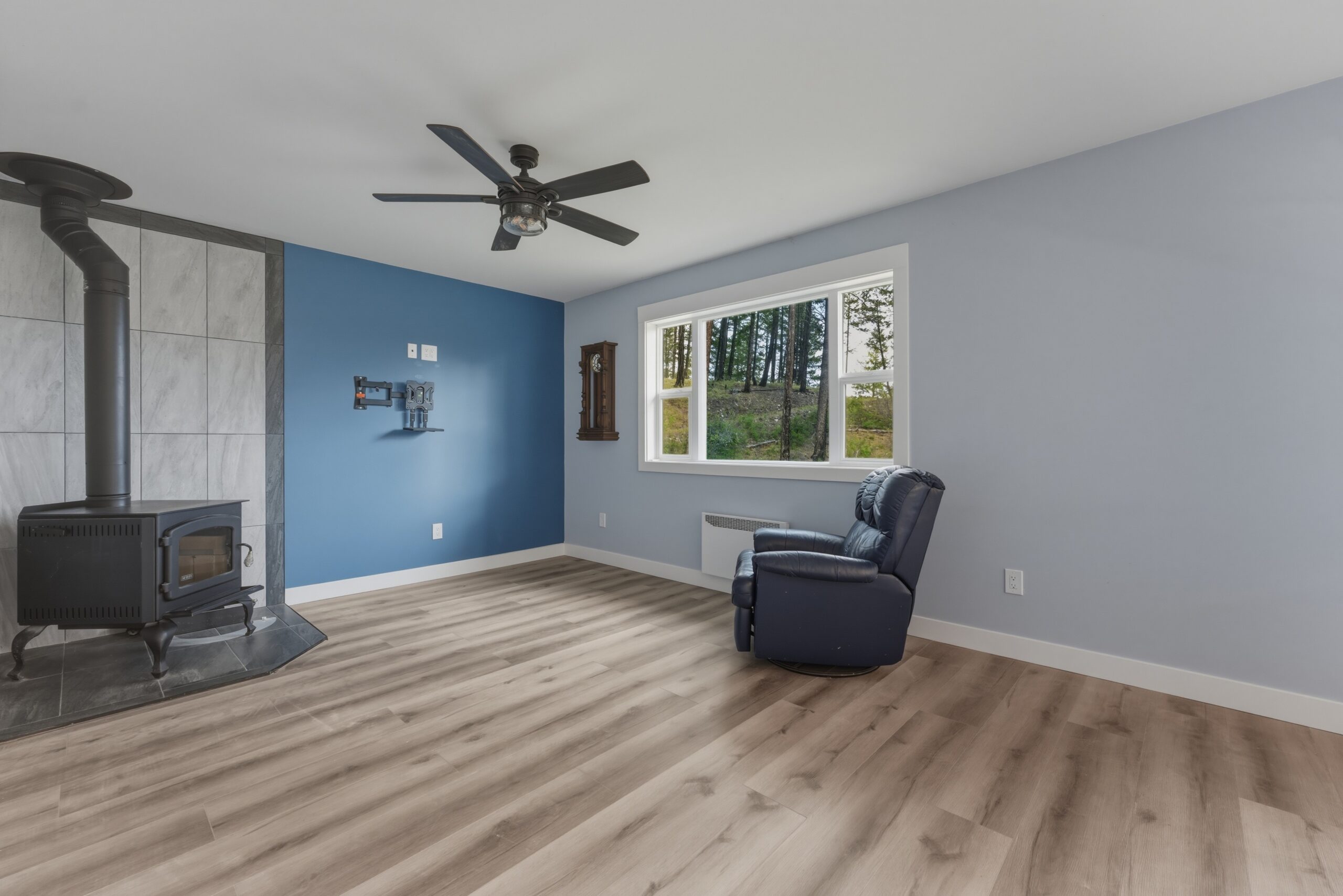784 Wood Road Kelowna V1Z 3V6