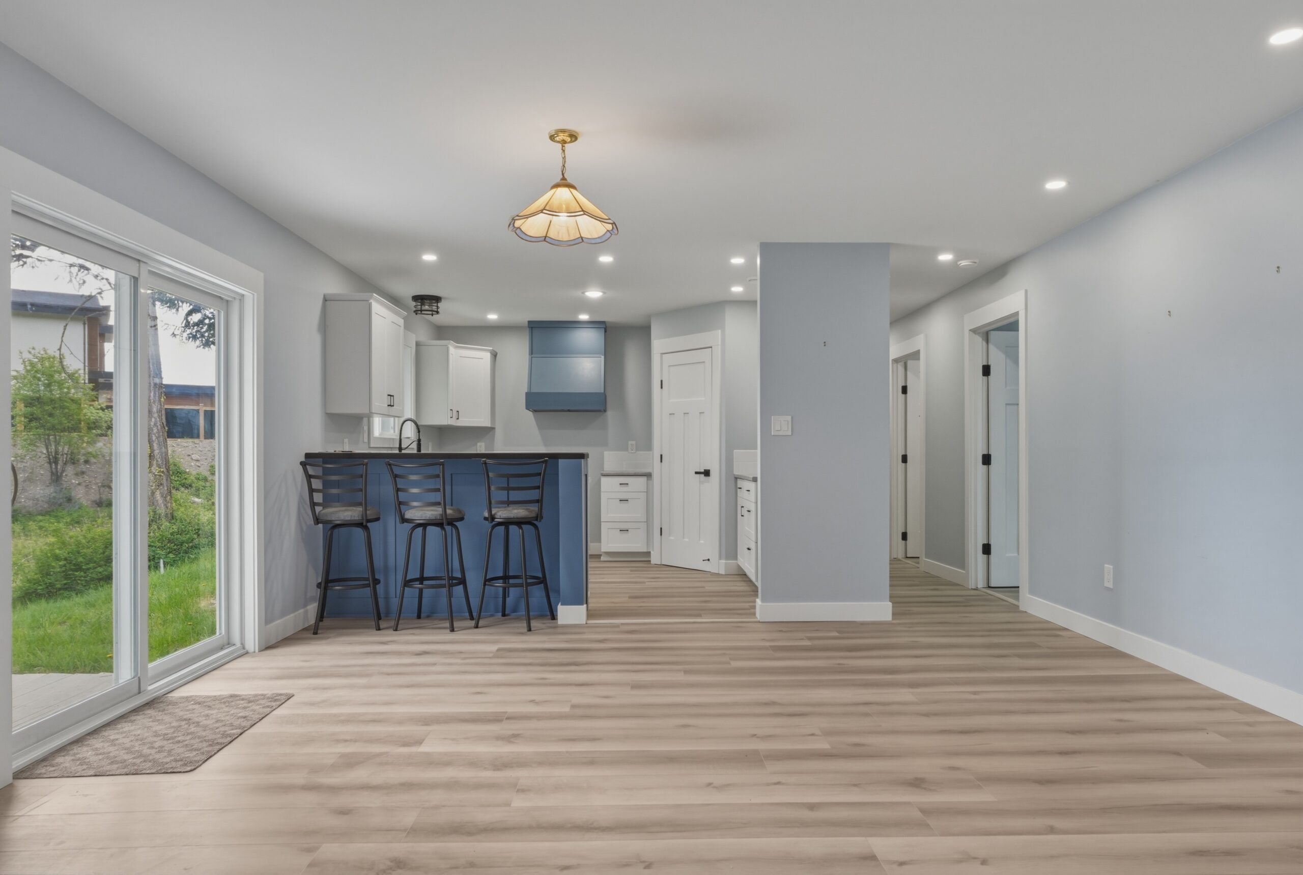 784 Wood Road Kelowna V1Z 3V6