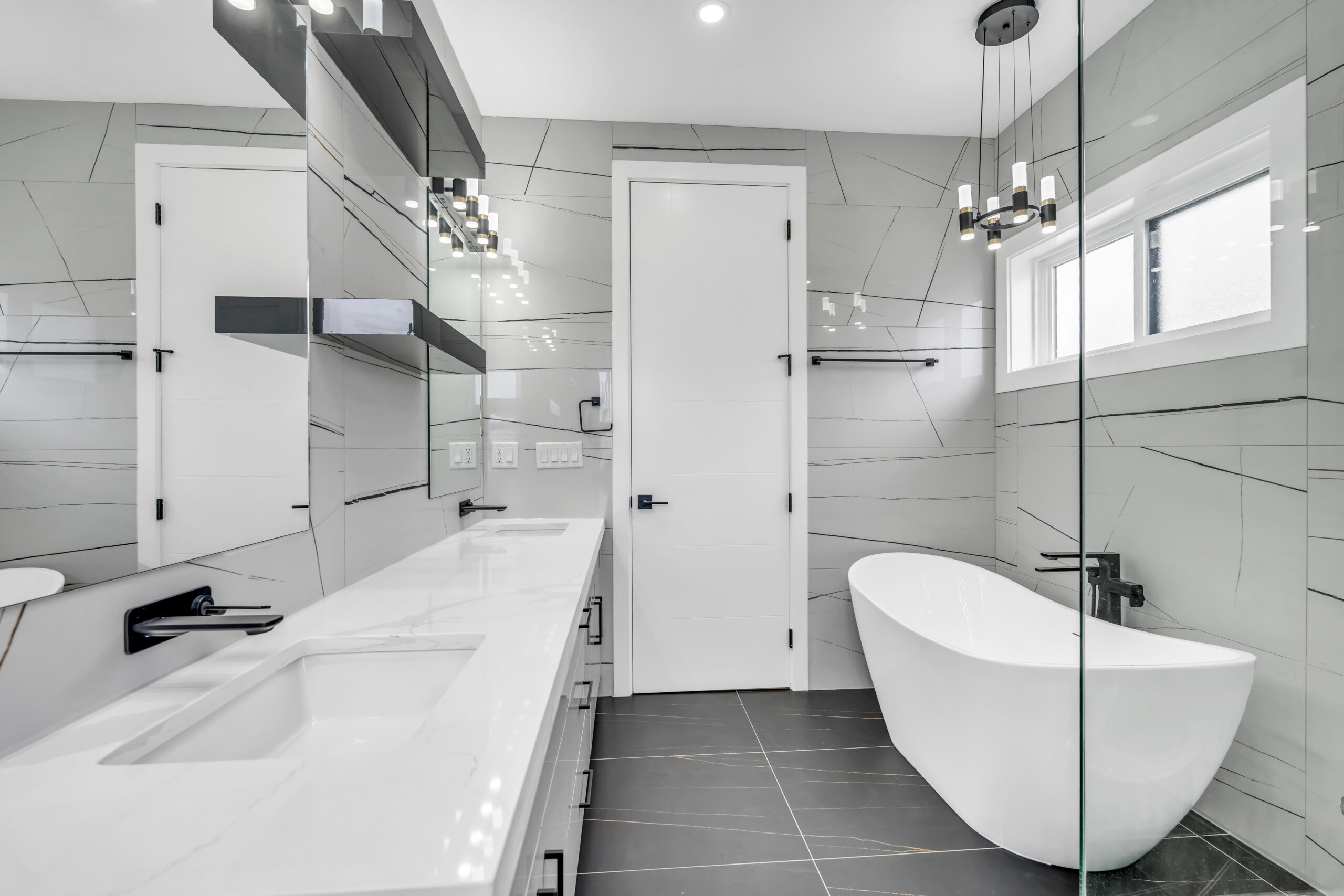 1720 Treffry Place Summerland V0H 1Z5