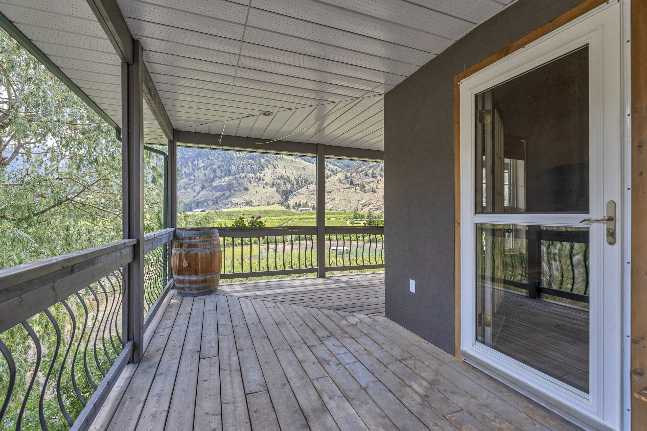 2795 Liddicoat Road Keremeos V0X 1N4