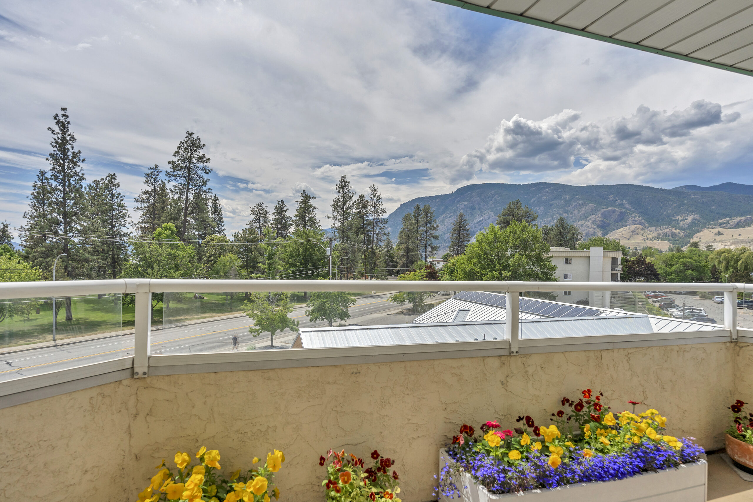 3595 Skaha Lake Road 303 Penticton V2A 7K2
