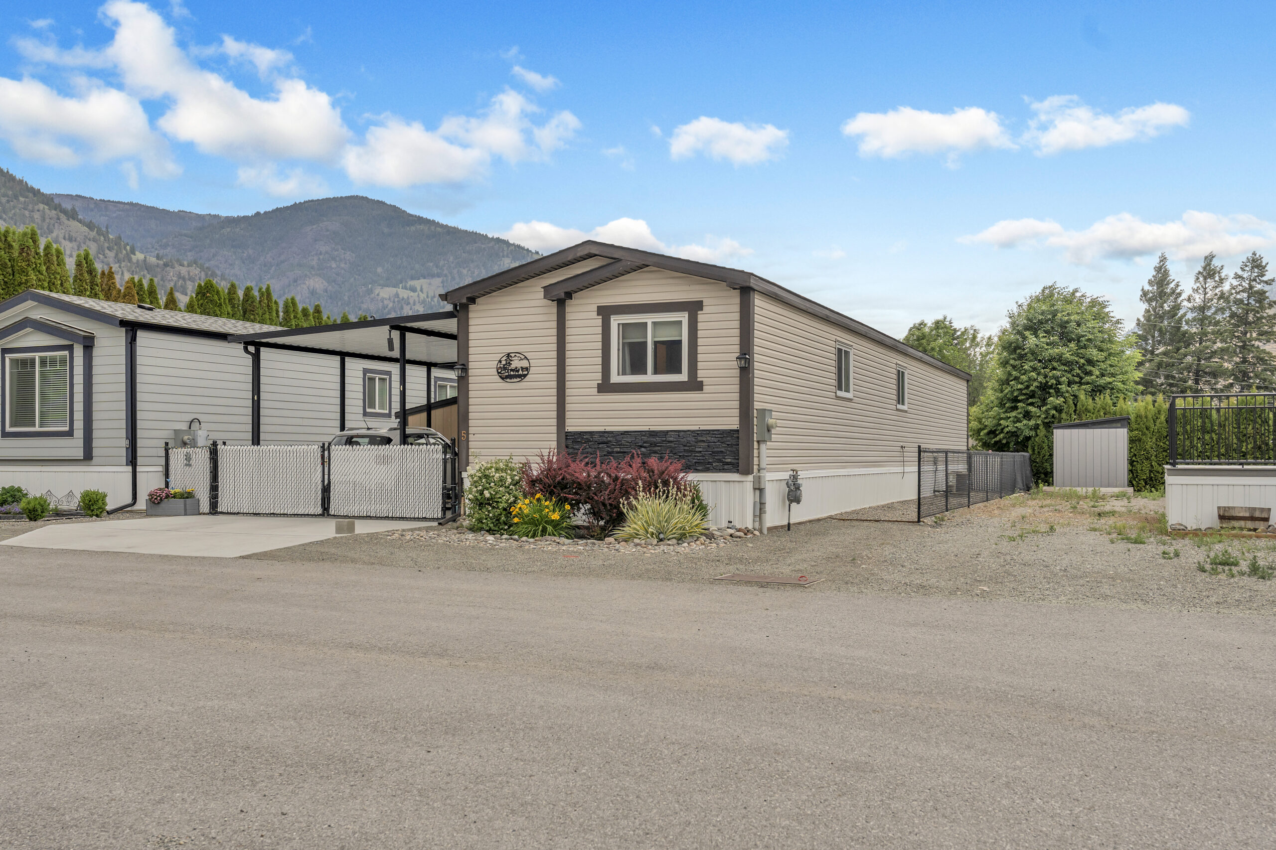 1118 Middle Bench Road 5 Keremeos V0X 1N2