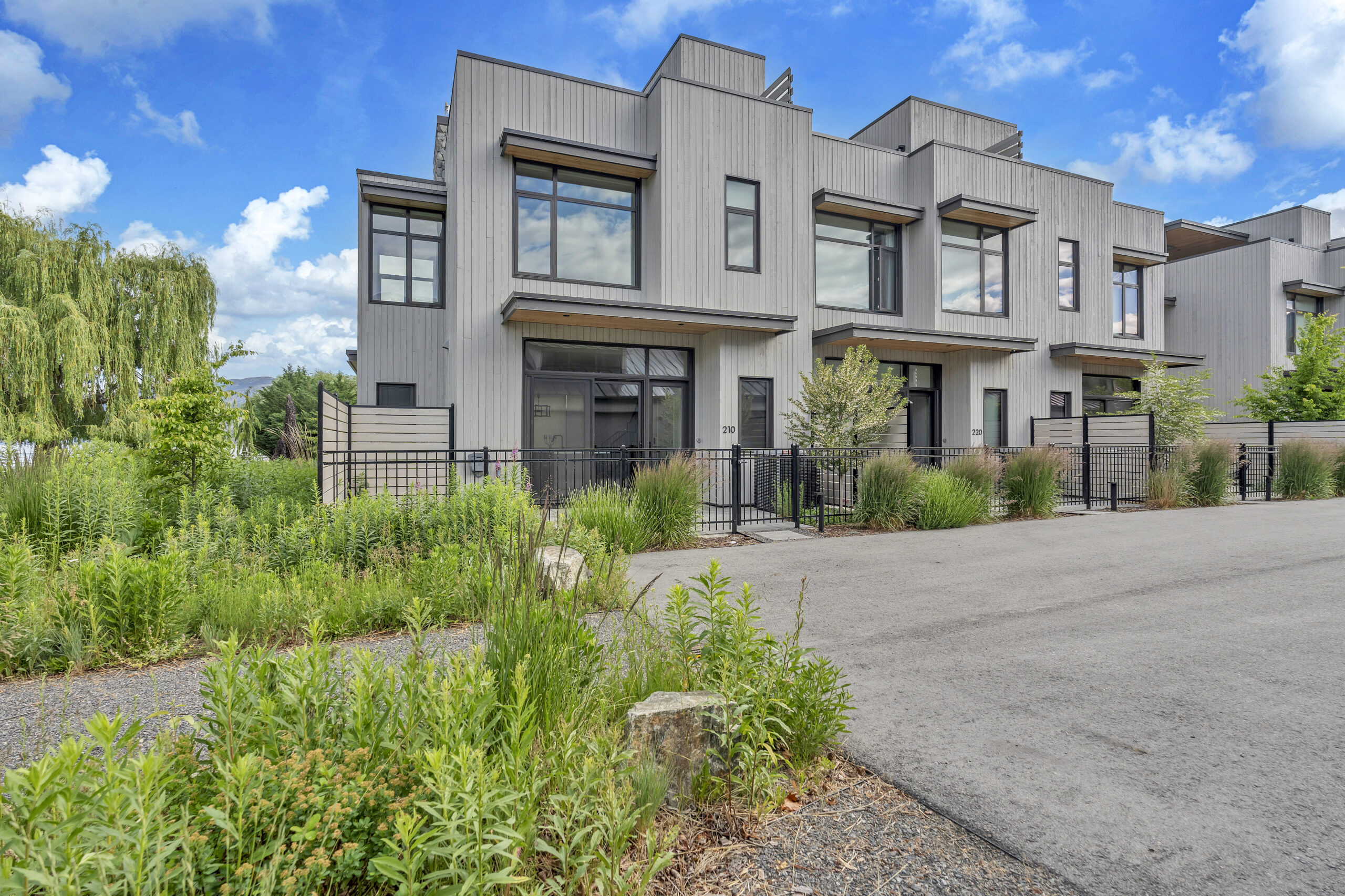 210 Anna Avenue Naramata V0H 1N1