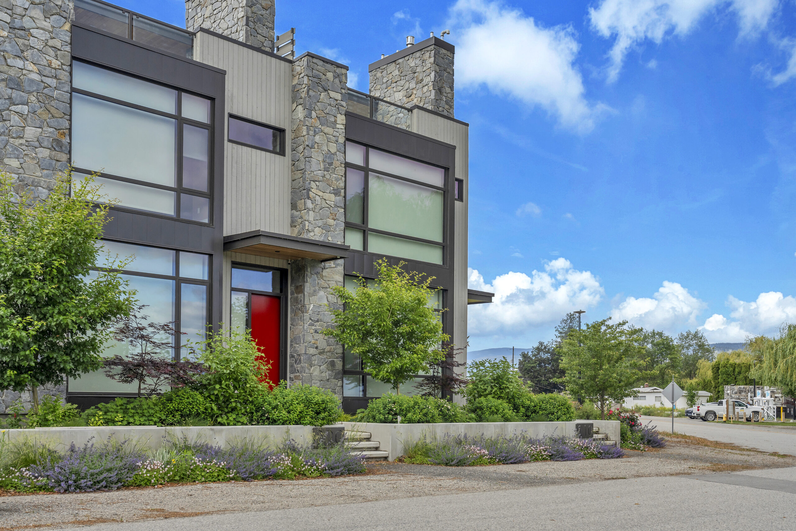 210 Anna Avenue Naramata V0H 1N1