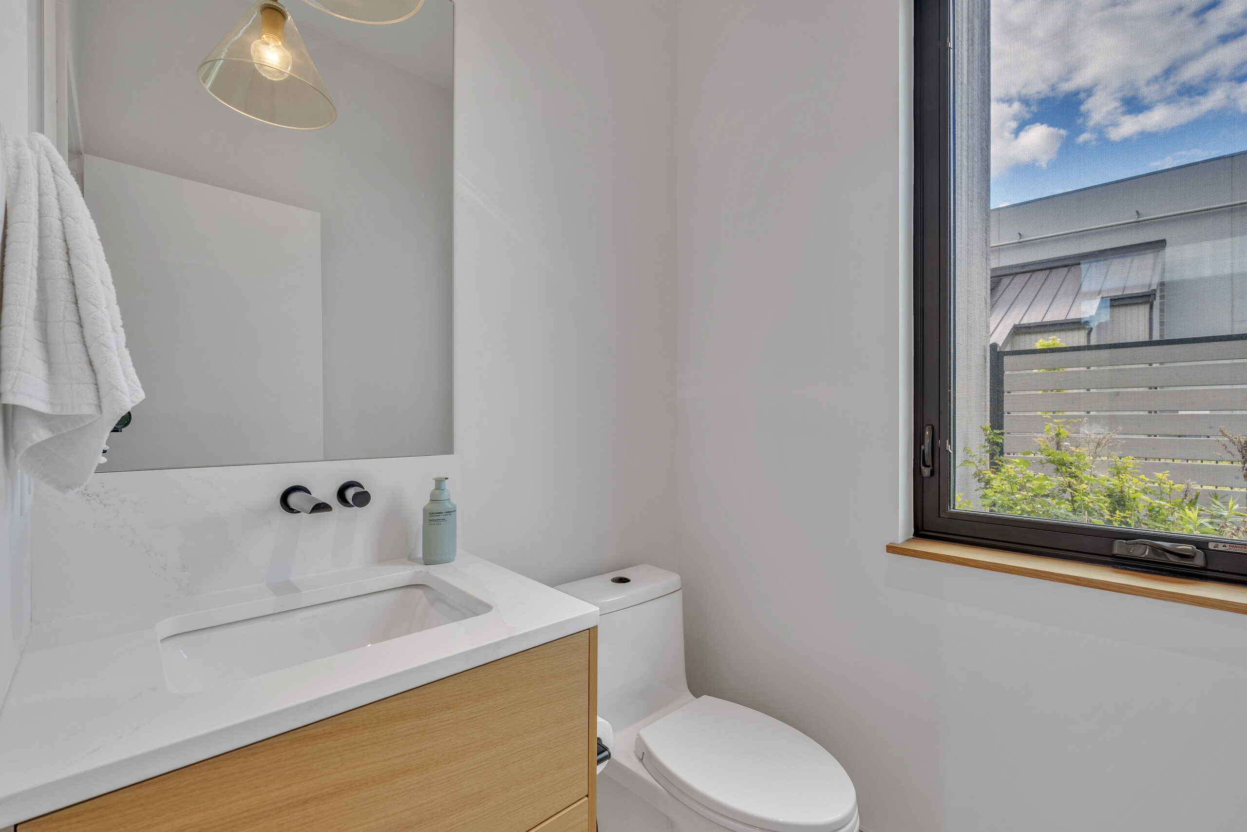 210 Anna Avenue Naramata V0H 1N1